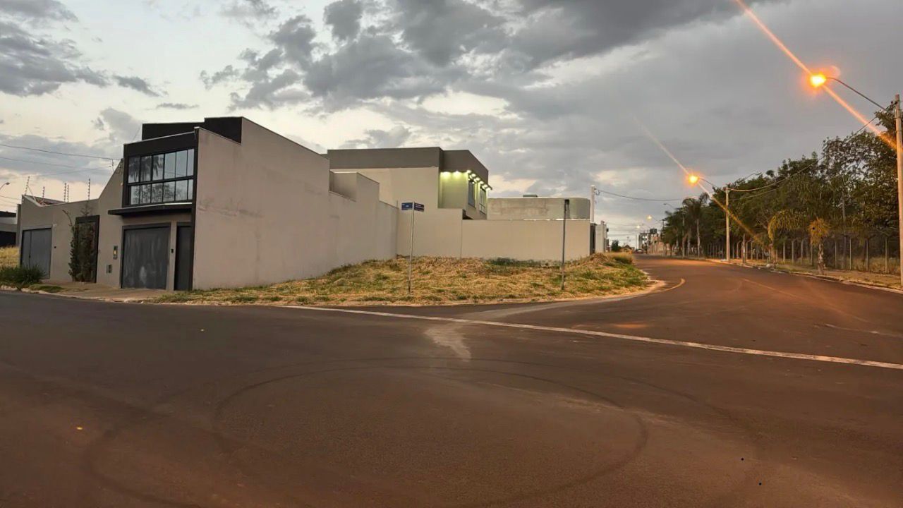 Terreno a Venda no Jardim Botânico