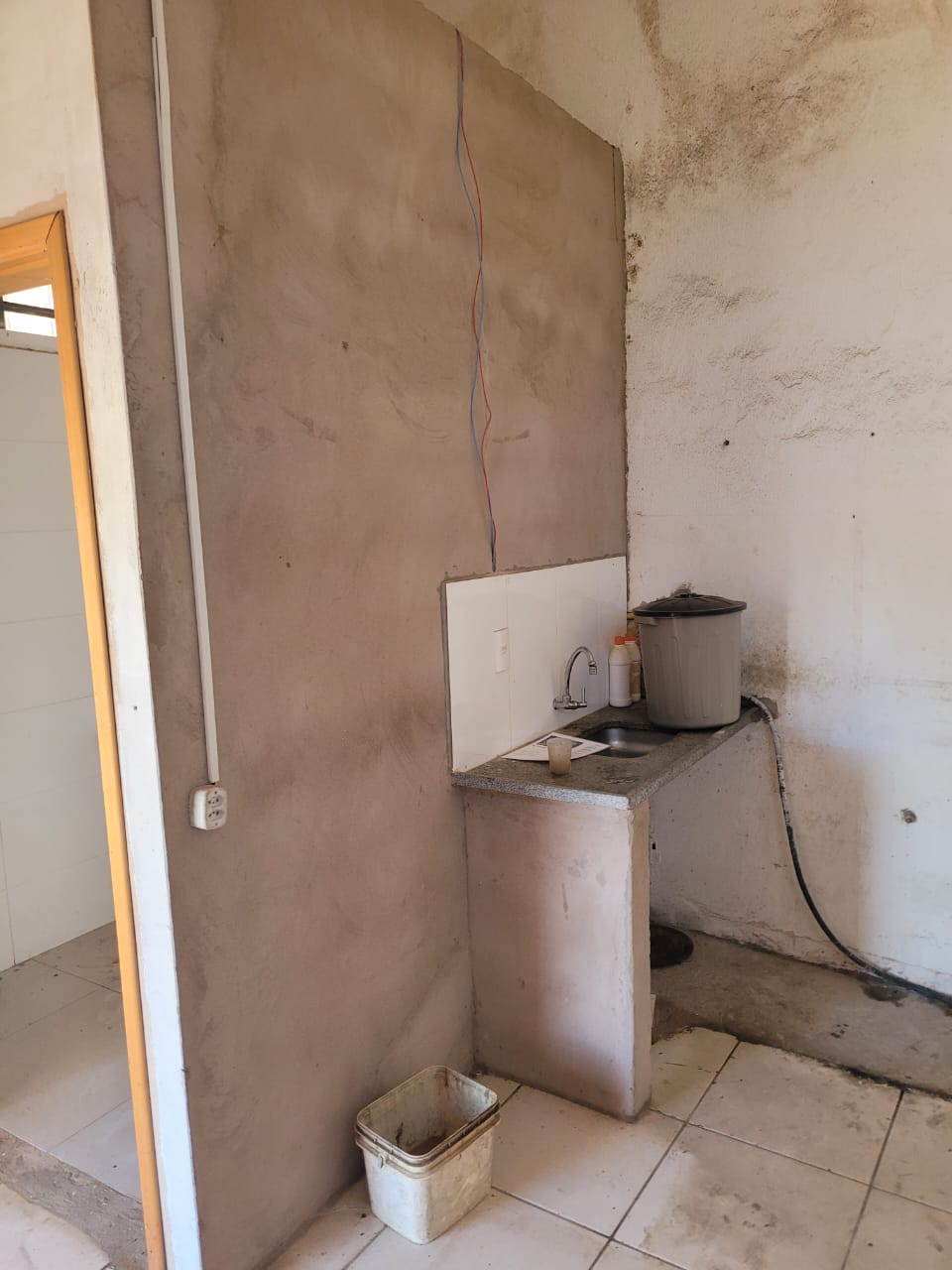 Casa no bairro Prolongamento Jardim Aeroporto I à Venda