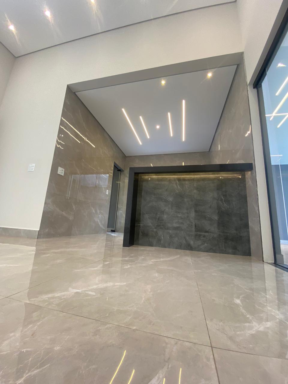 Casa à Venda no Jardim Tropical