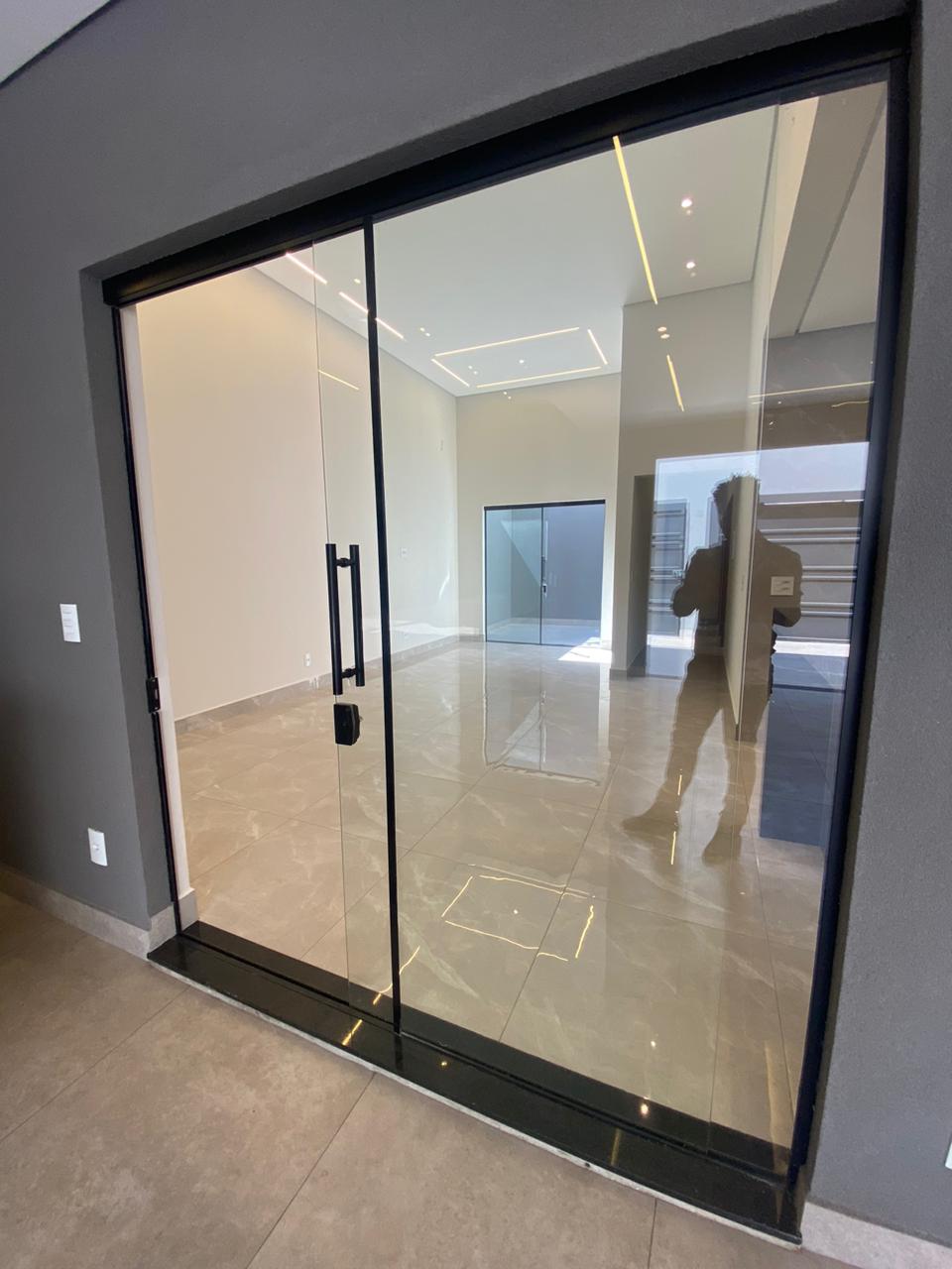 Casa à Venda no Jardim Tropical