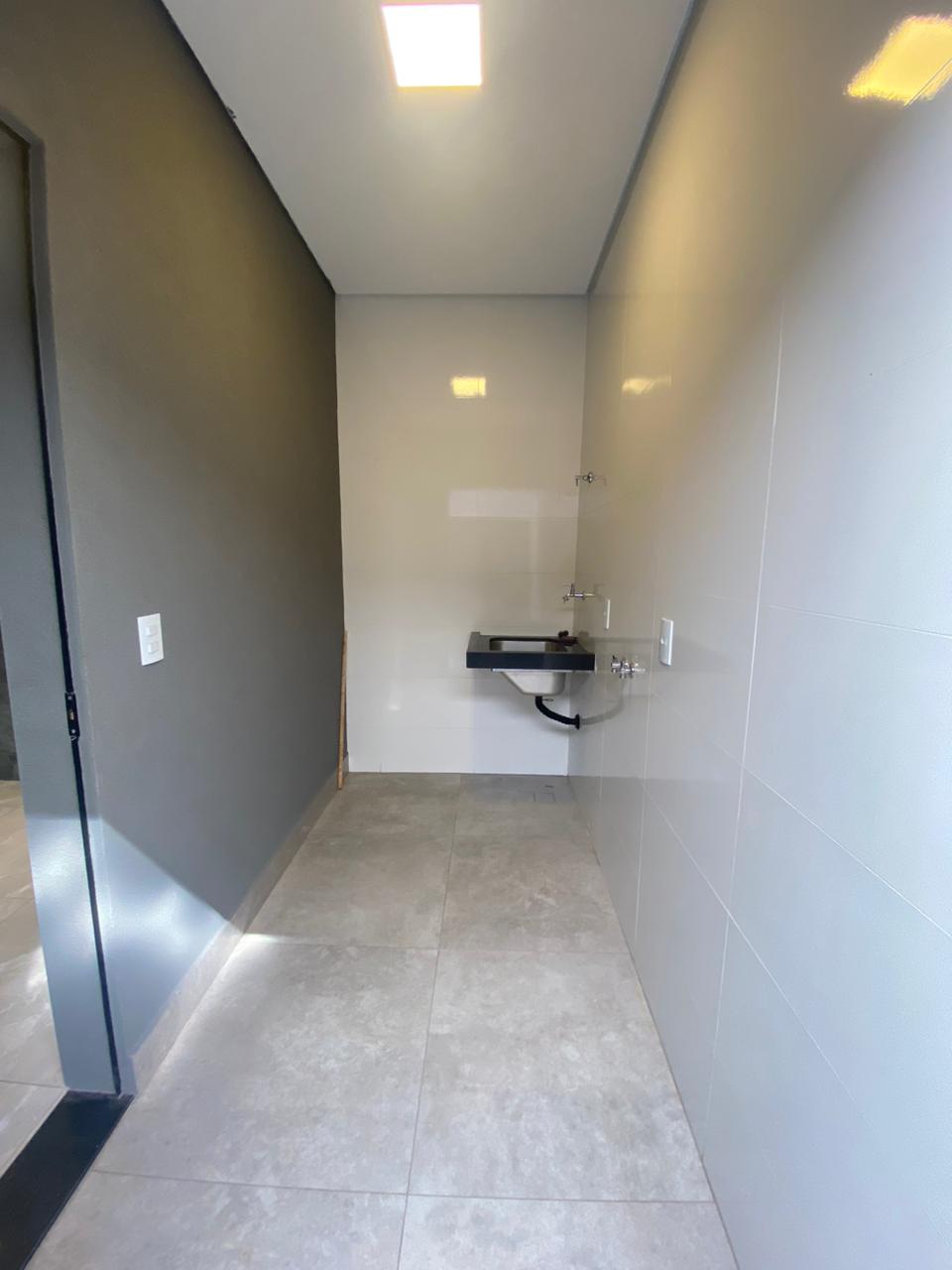 Casa à Venda no Jardim Tropical