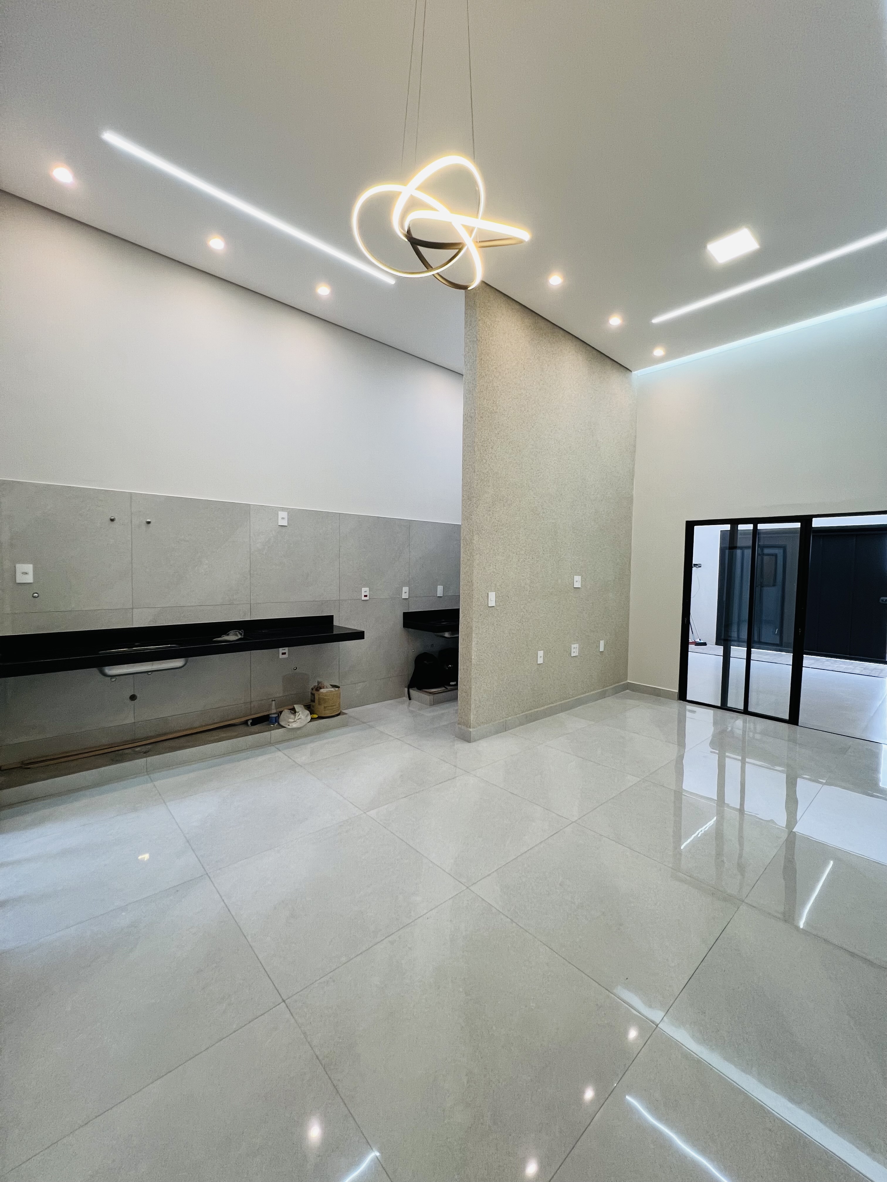 Casa no bairro Villagio Mundo Novo à Venda