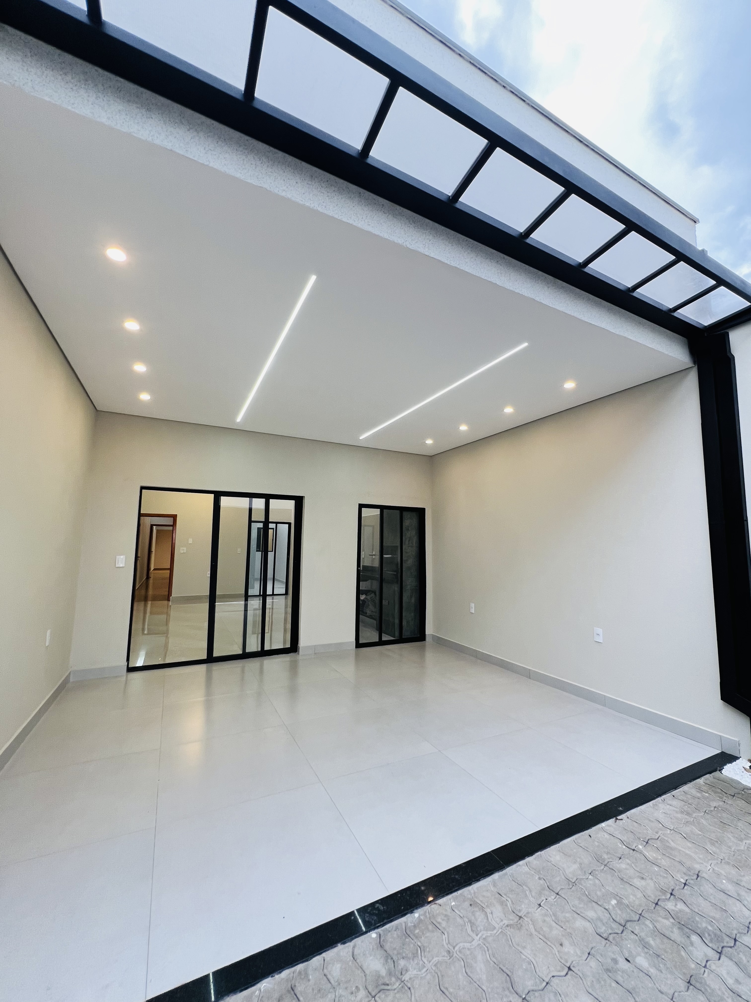 Casa no bairro Villagio Mundo Novo à Venda