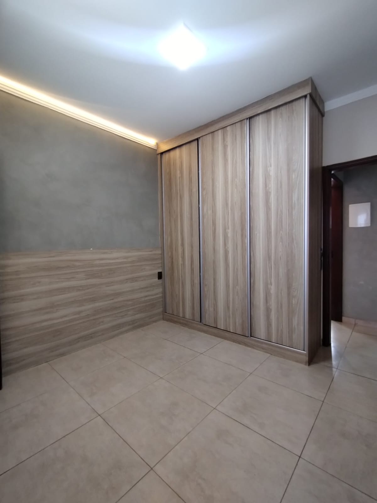 CASA A VENDA NO TROPICAL II