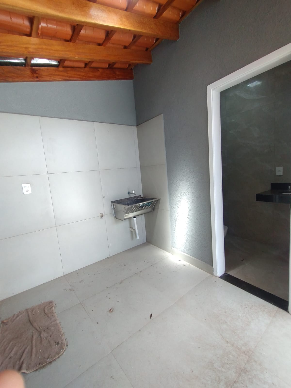 CASA A VENDA NA VILA NICÁCIO