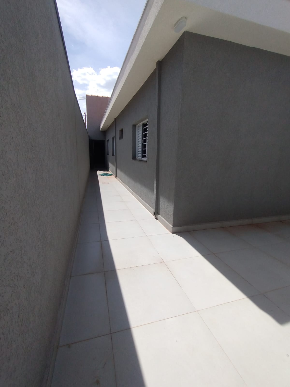 CASA A VENDA NA VILA NICÁCIO