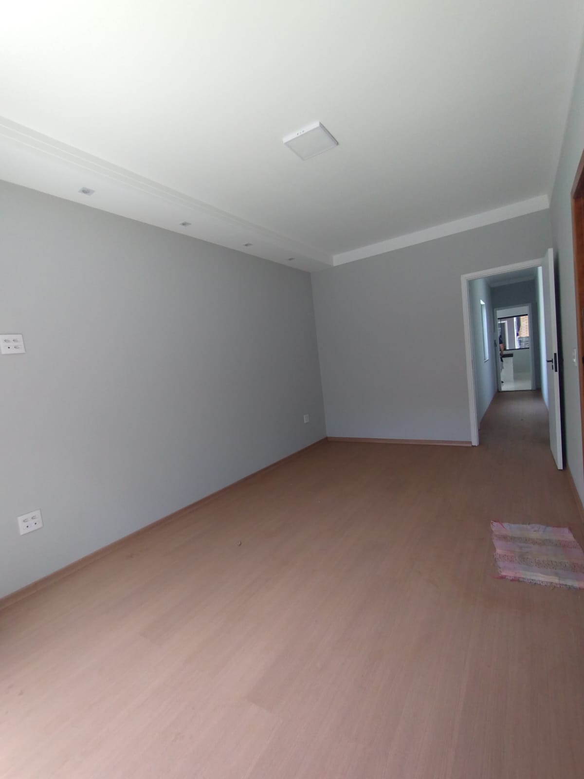 CASA A VENDA NA VILA NICÁCIO