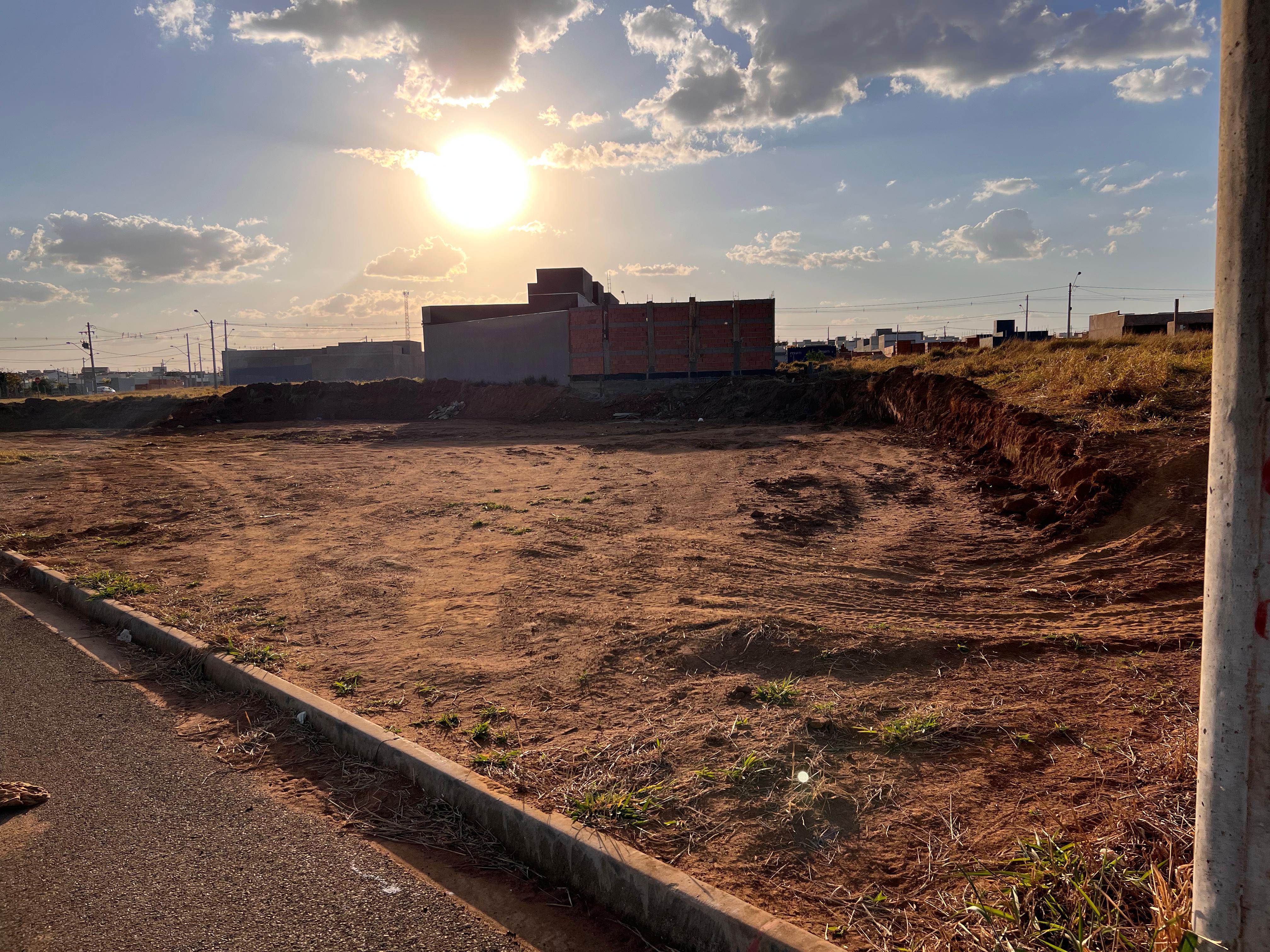 Terreno a Venda no Residencial Ana Dorothéa