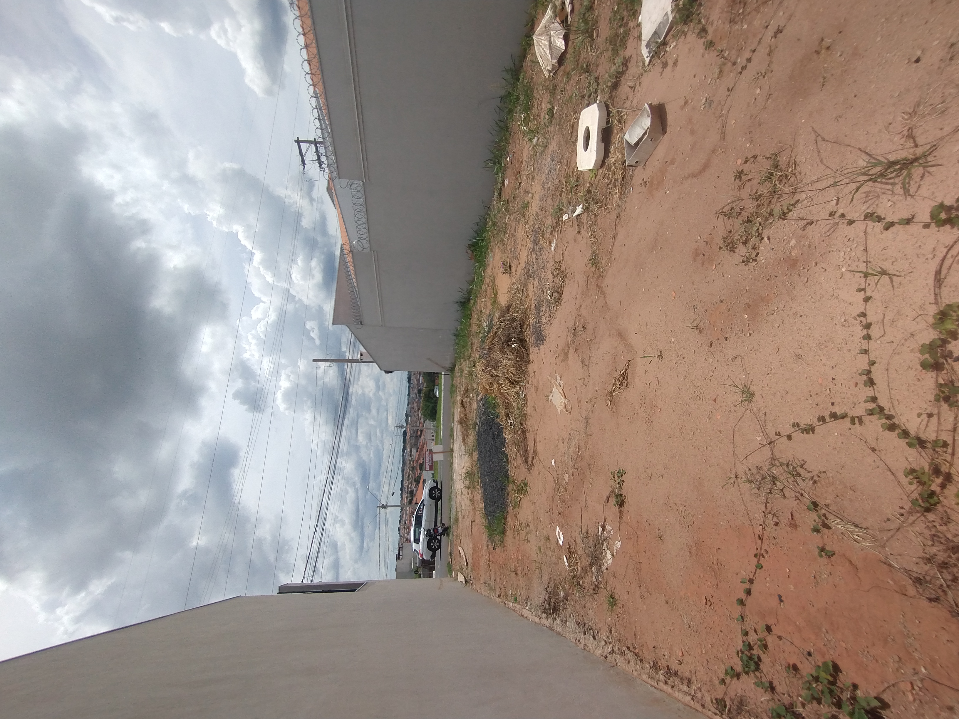 Terreno à venda no Jardim São Gabriel