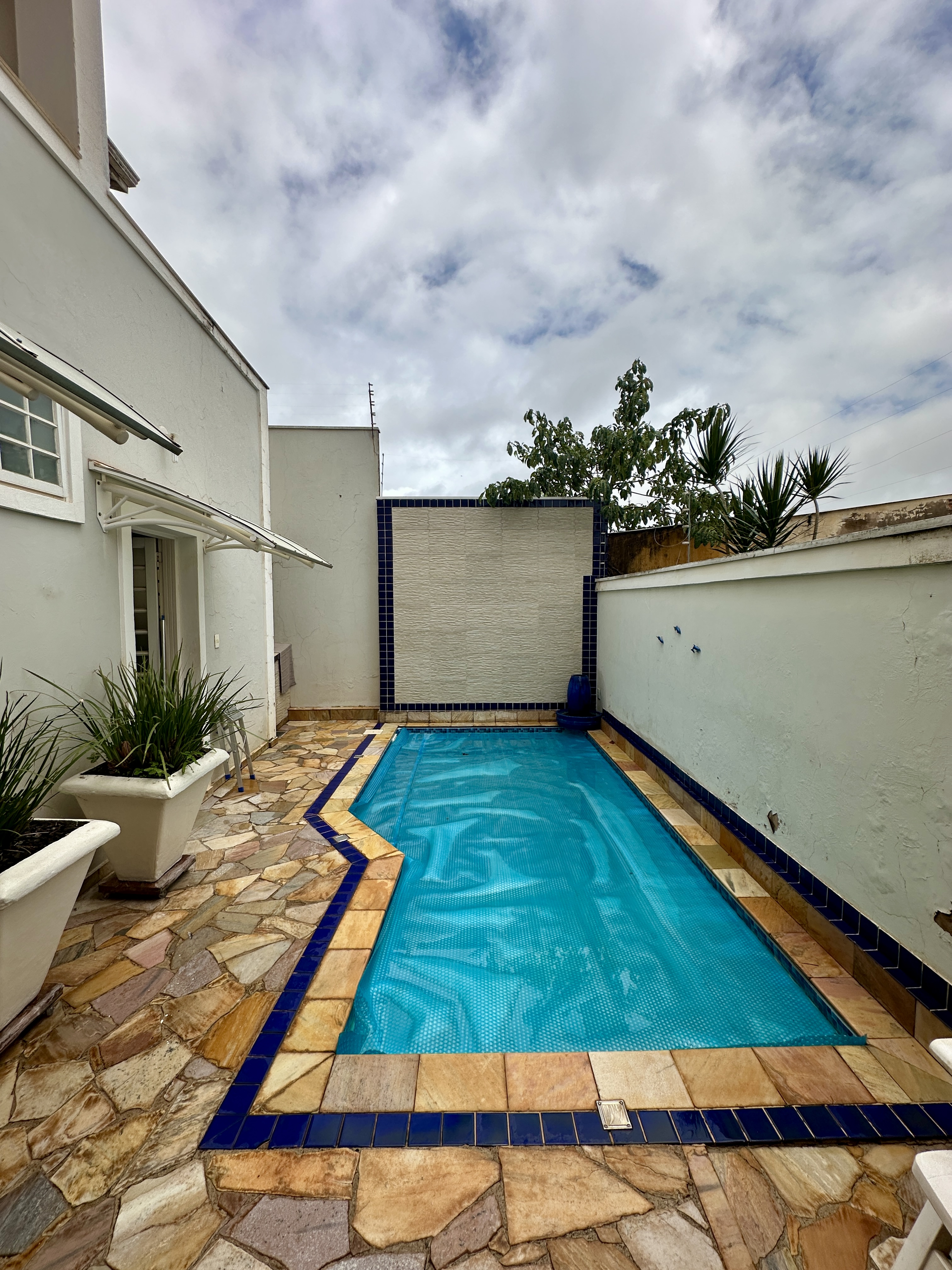 Casa a Venda na Estação 