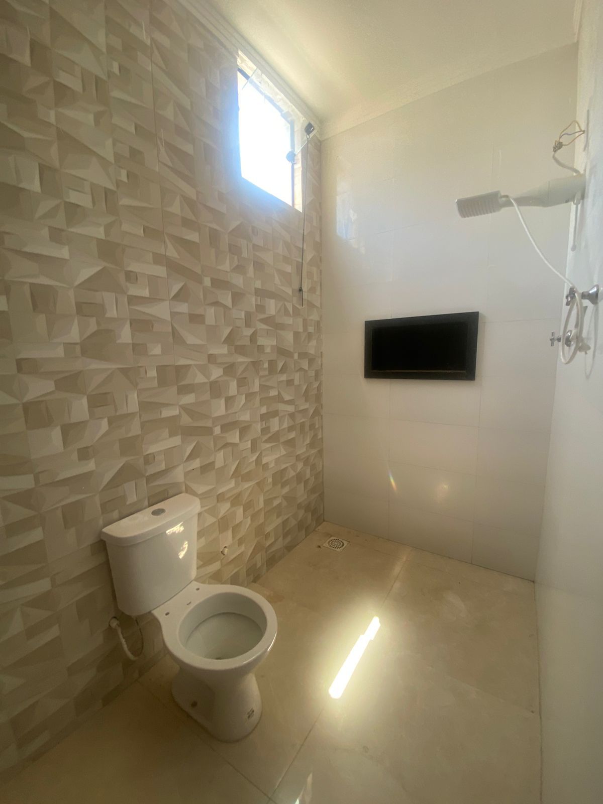 CASA A VENDA NO JÚLIO D`ELIA