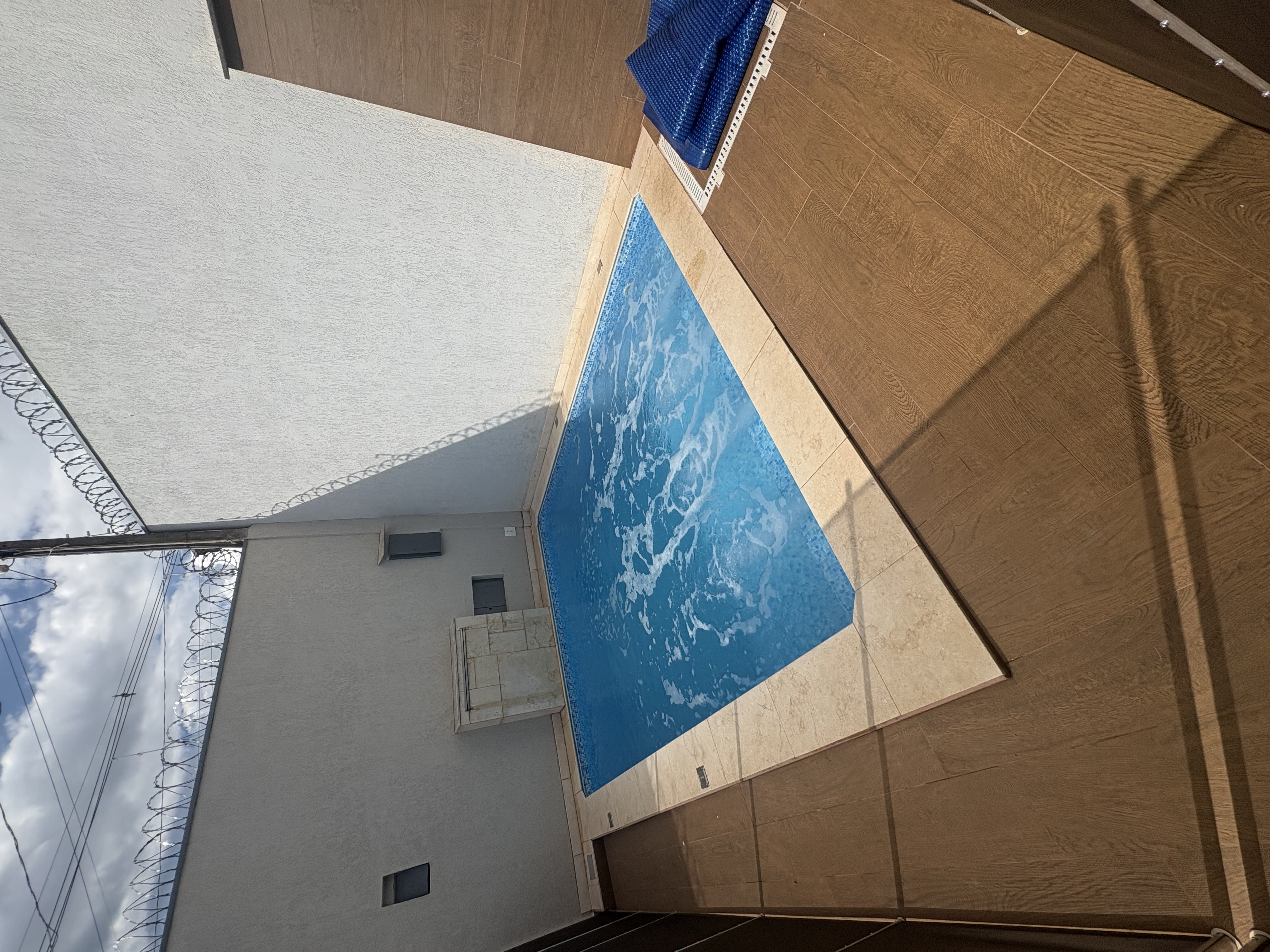 Casa com piscina residência Meireles 