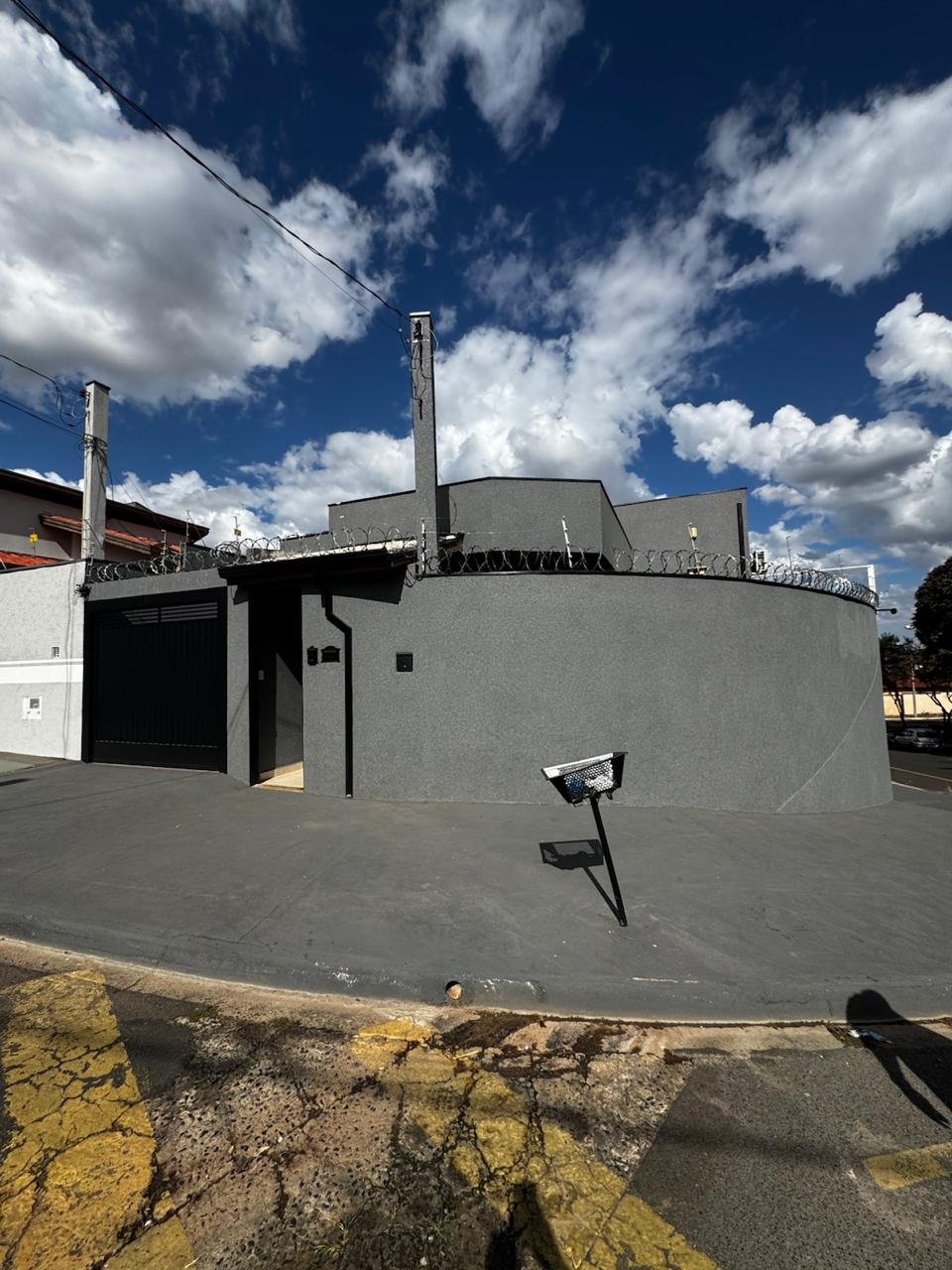 Casa no bairro Parque Moema à Venda