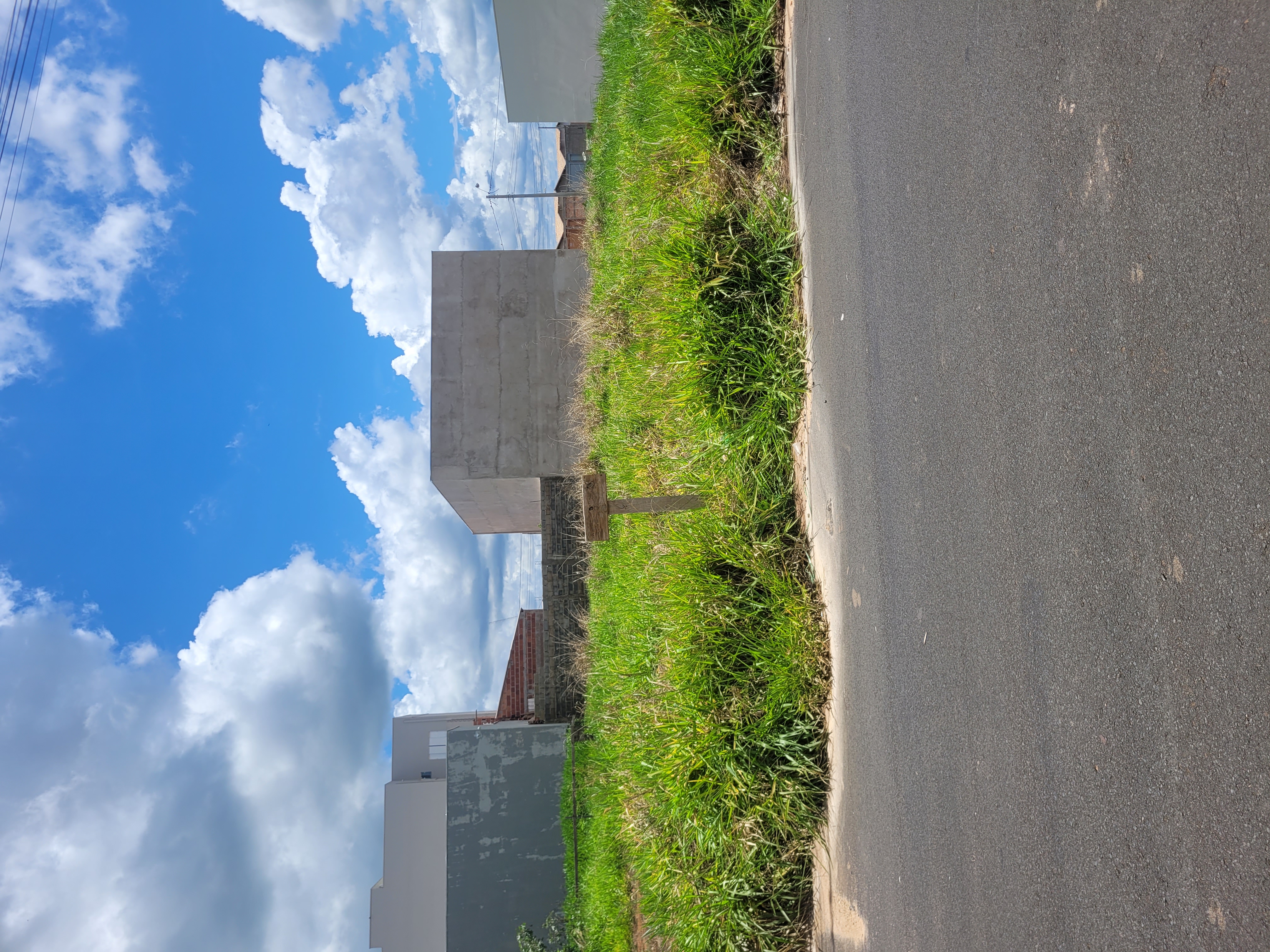 Terreno à venda no Jardim Adelinha 