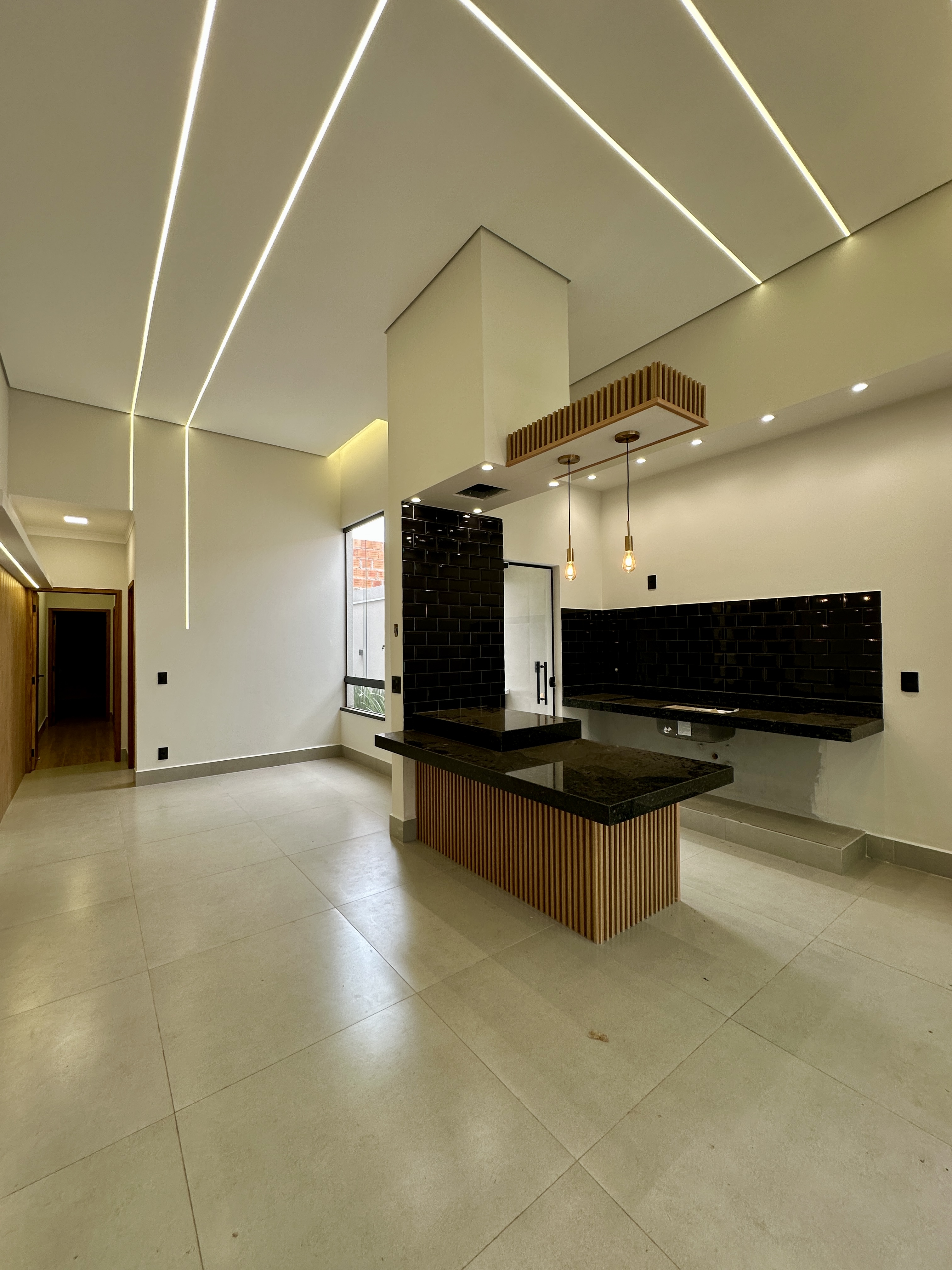 Casa à Venda no Jardim Três Colinas 