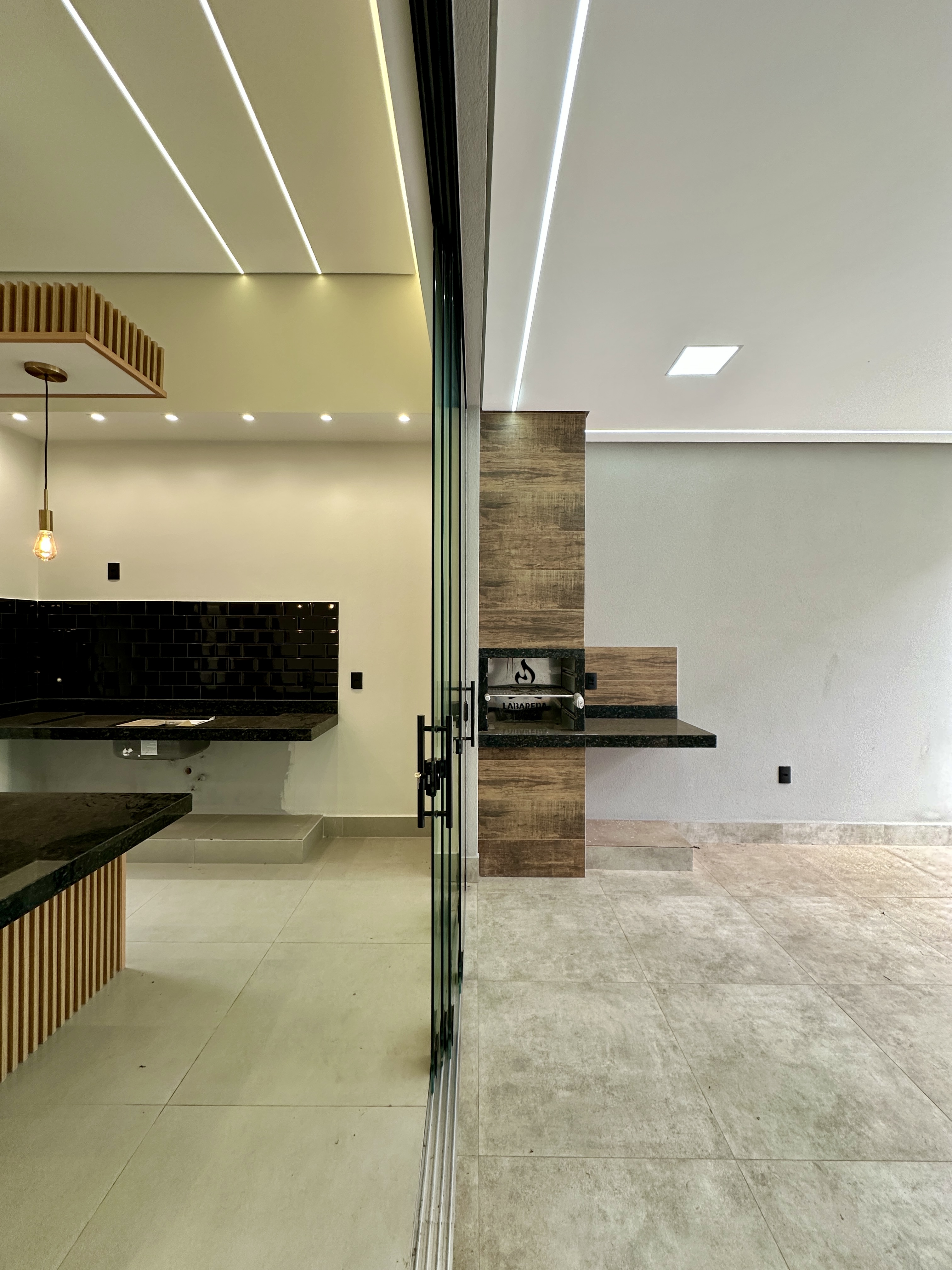 Casa à Venda no Jardim Três Colinas 