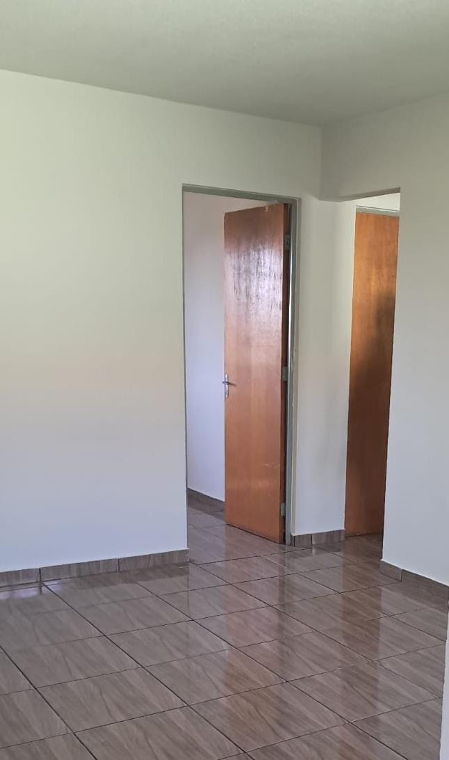 Apartamento no bairro Parque dos Pinhais à Venda