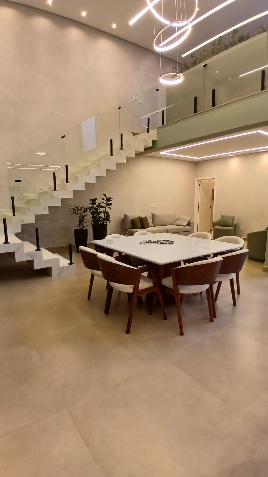 Sobrado Alto Padrão à Venda no Jardim Natal