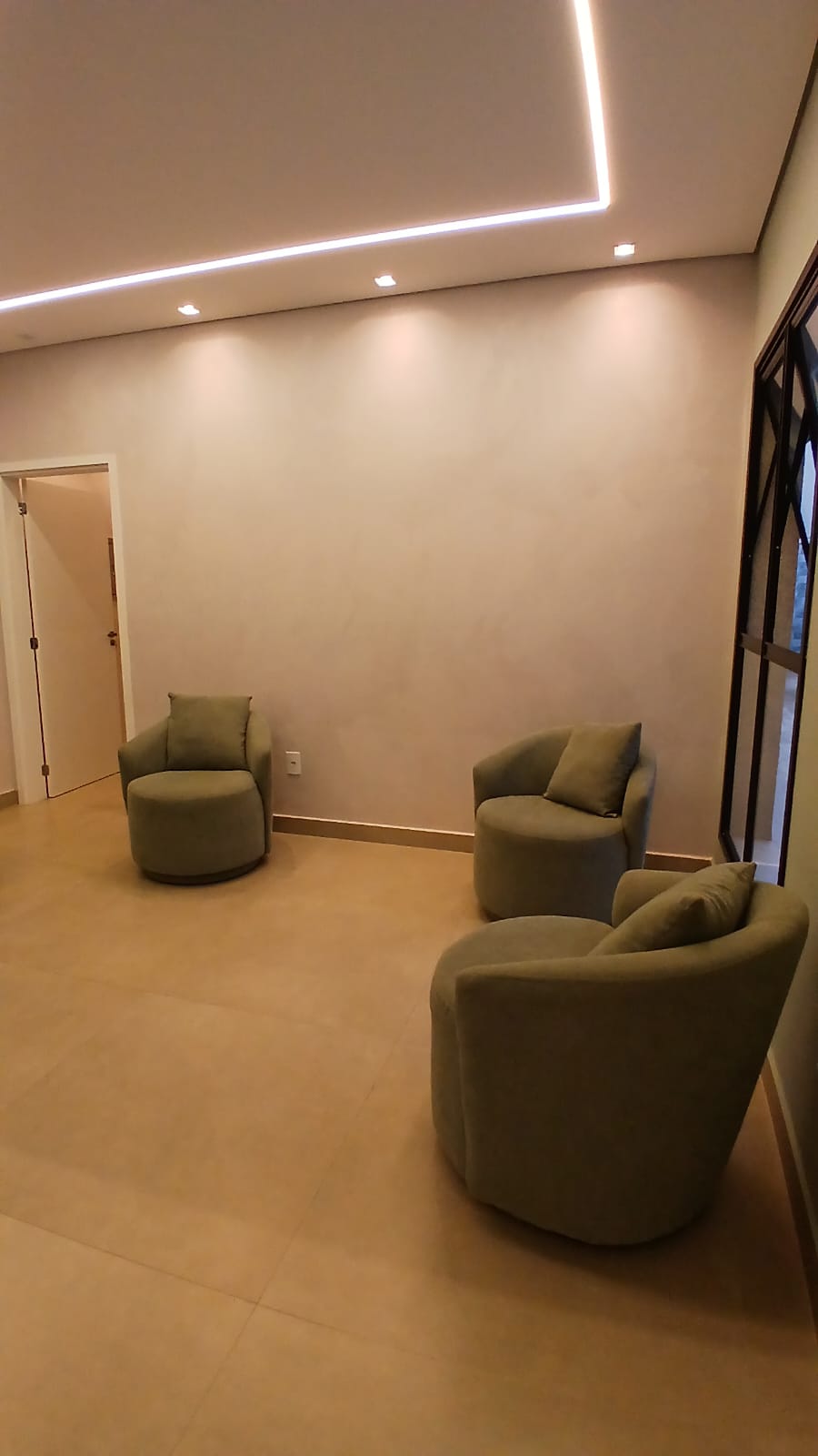 Sobrado Alto Padrão à Venda no Jardim Natal