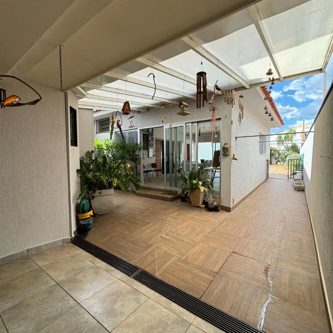 Sobrado de Alto Padrão à Venda