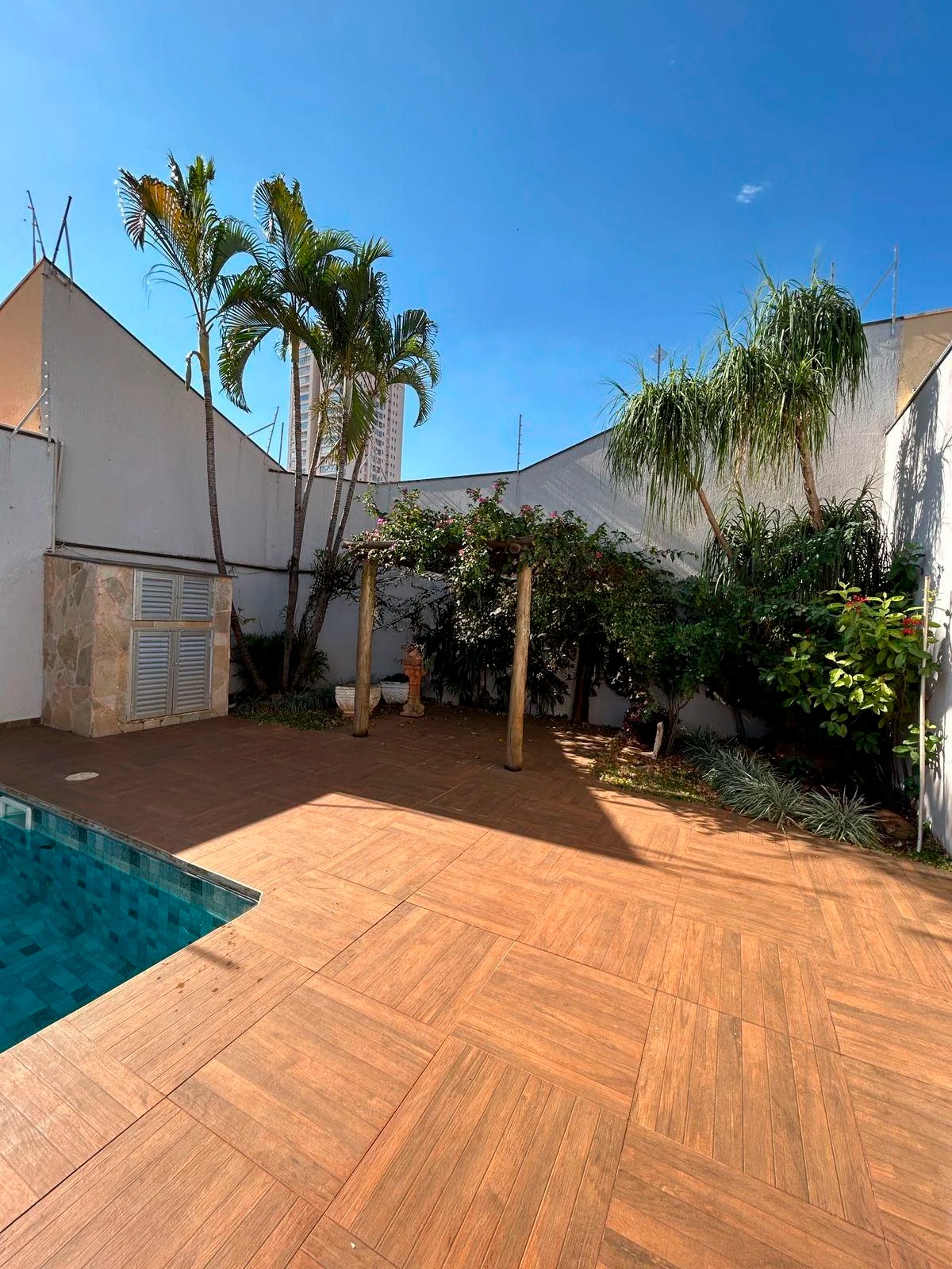 Sobrado de Alto Padrão à Venda