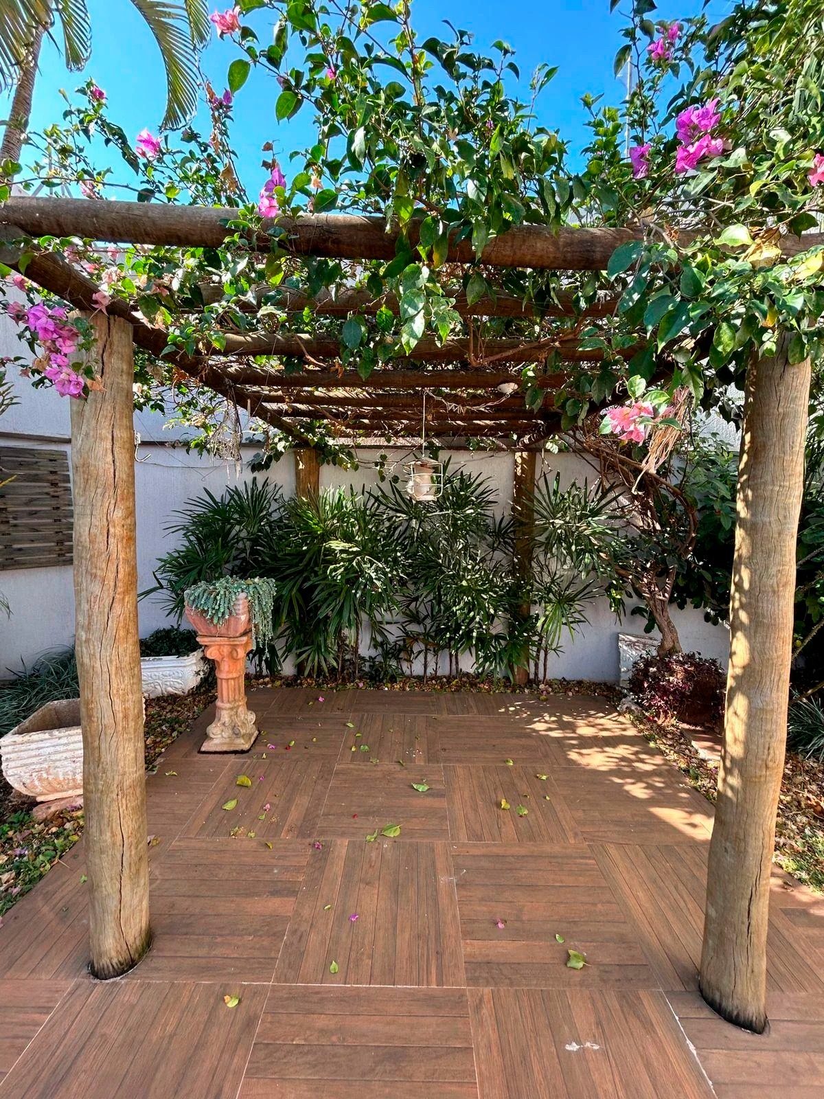 Sobrado de Alto Padrão à Venda