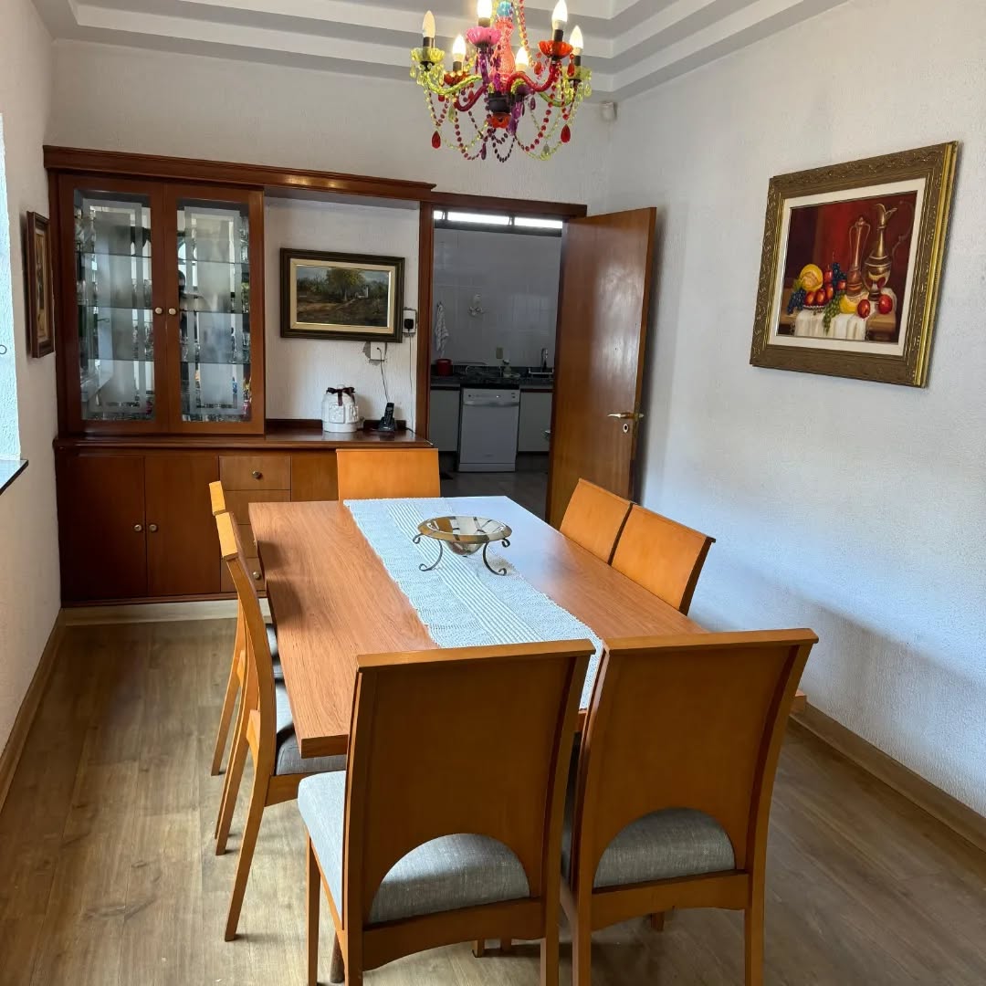 Sobrado de Alto Padrão à Venda