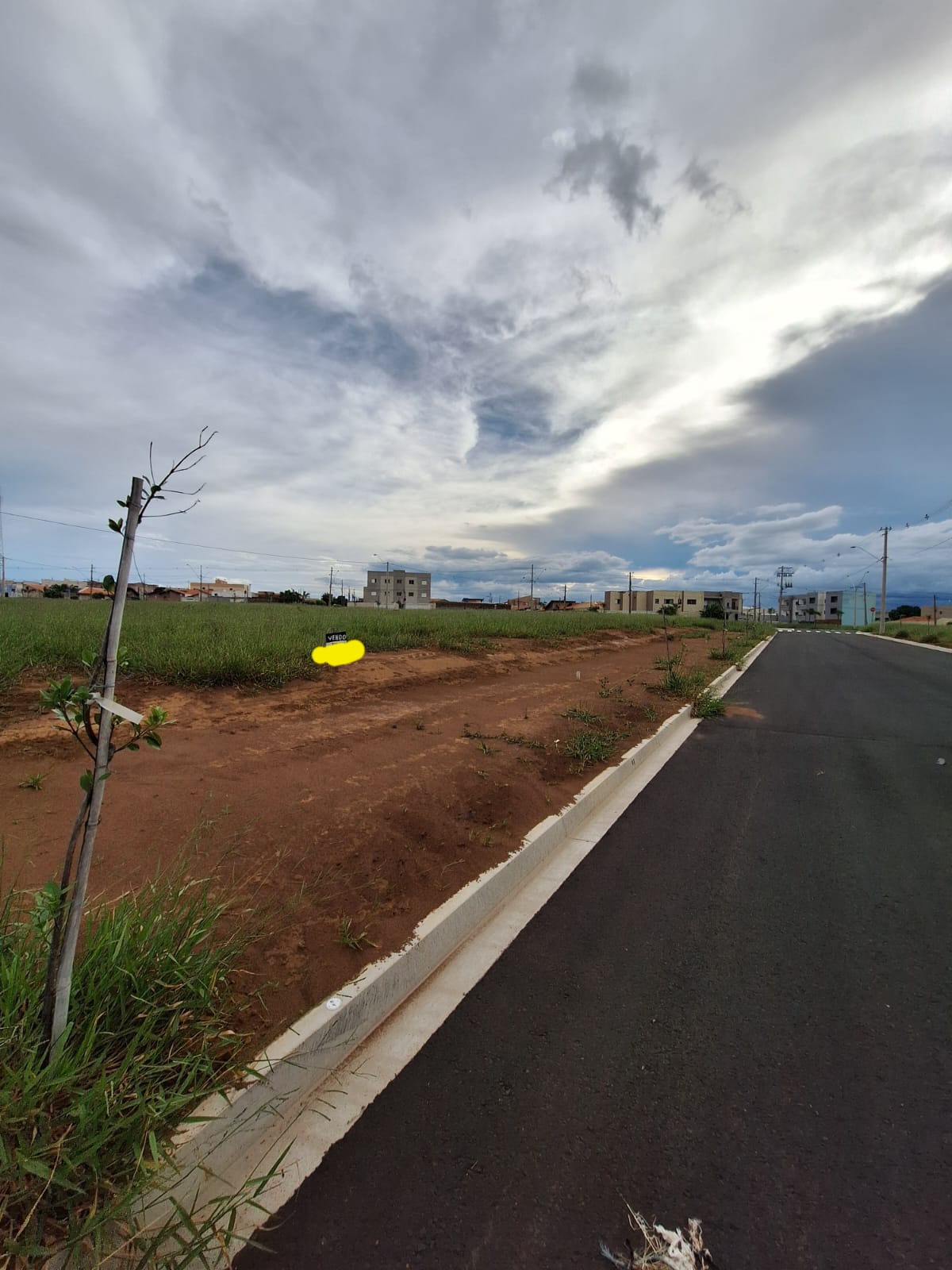 Terreno à venda no Jardim Arizona