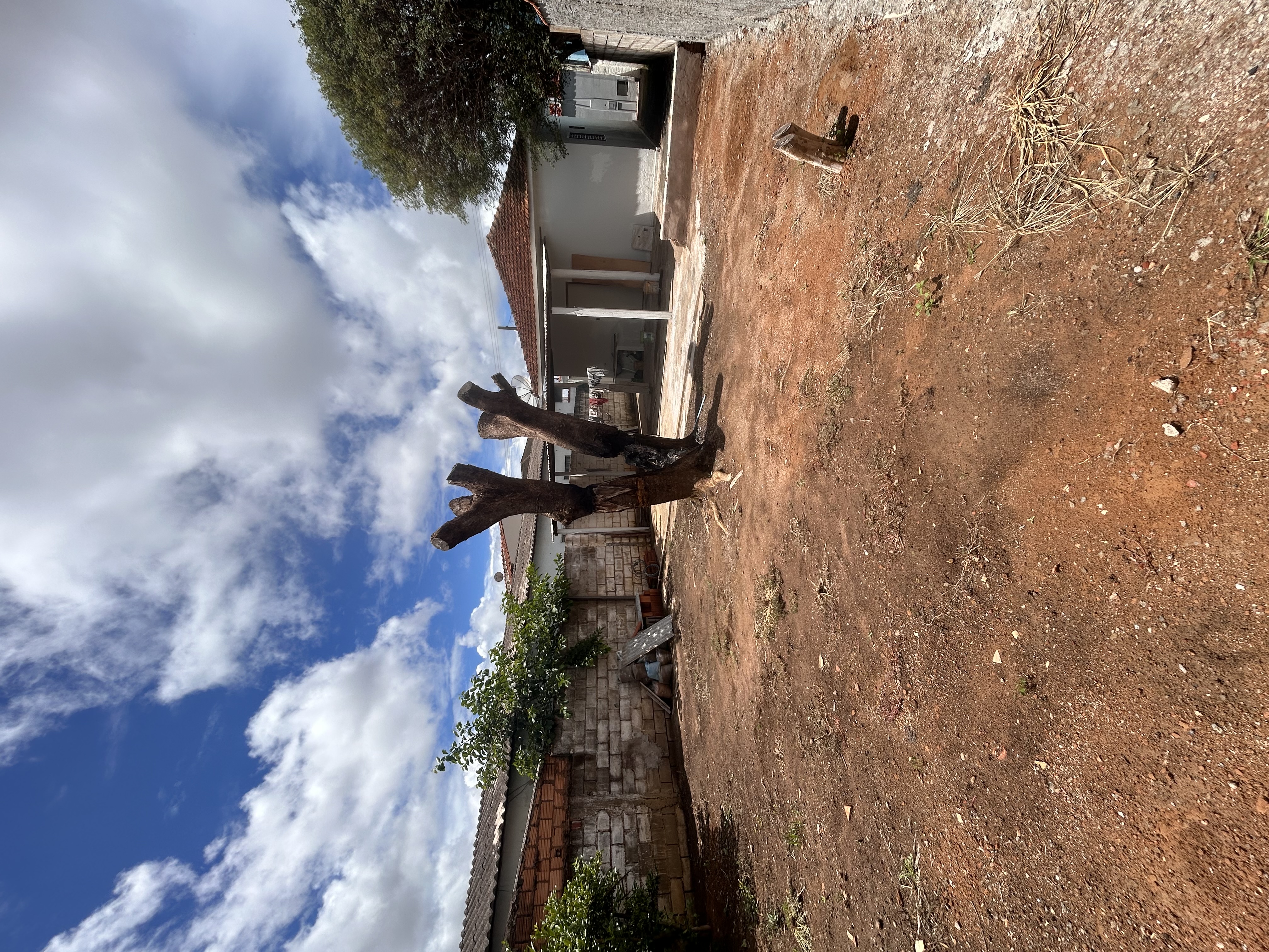 Casa à Venda – Santa Terezinha