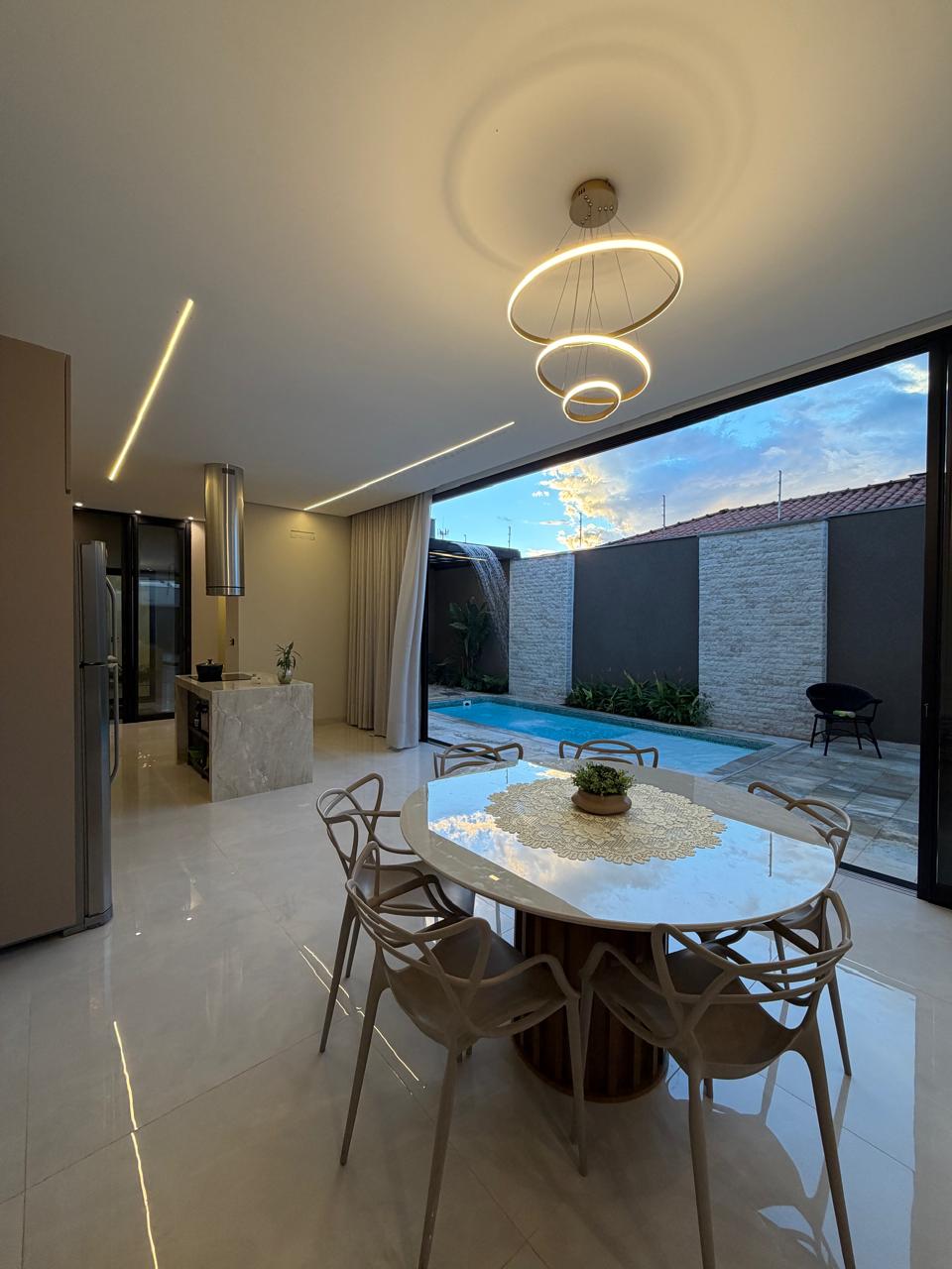 Casa à venda de alto padrão no Jardim integração 