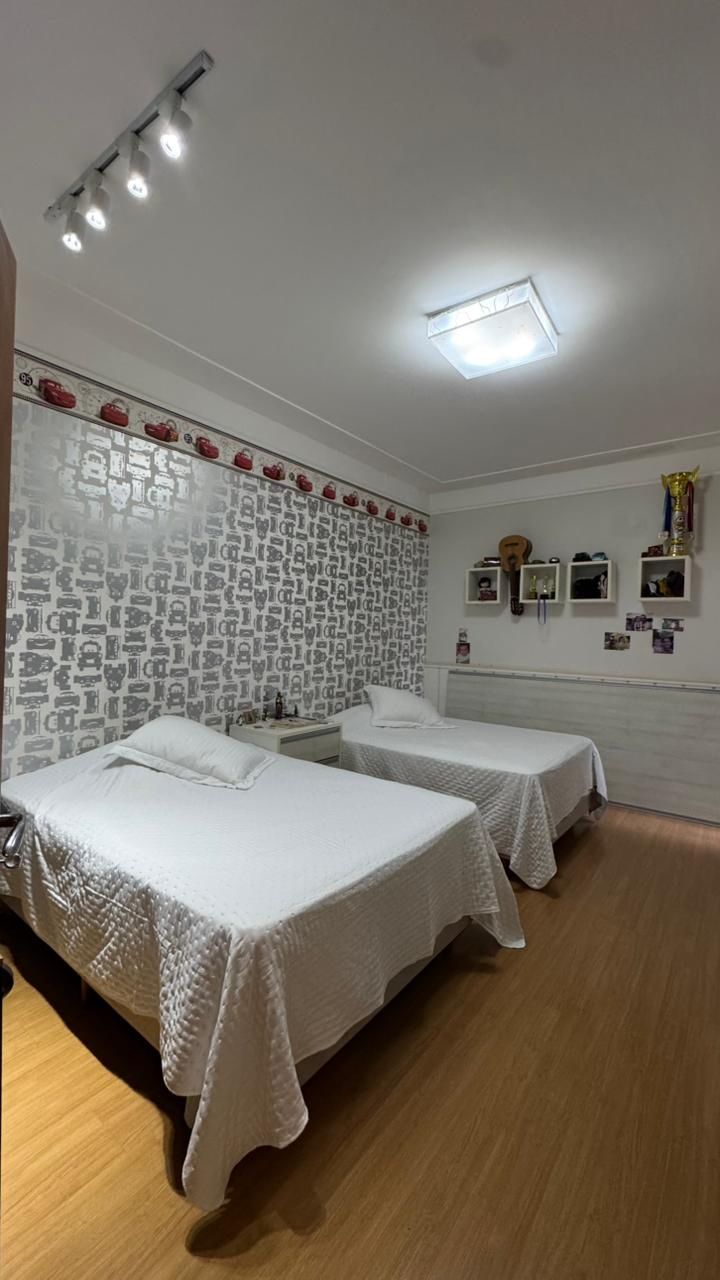 Casa de Alto Padrão à Venda no Jardim Veneza