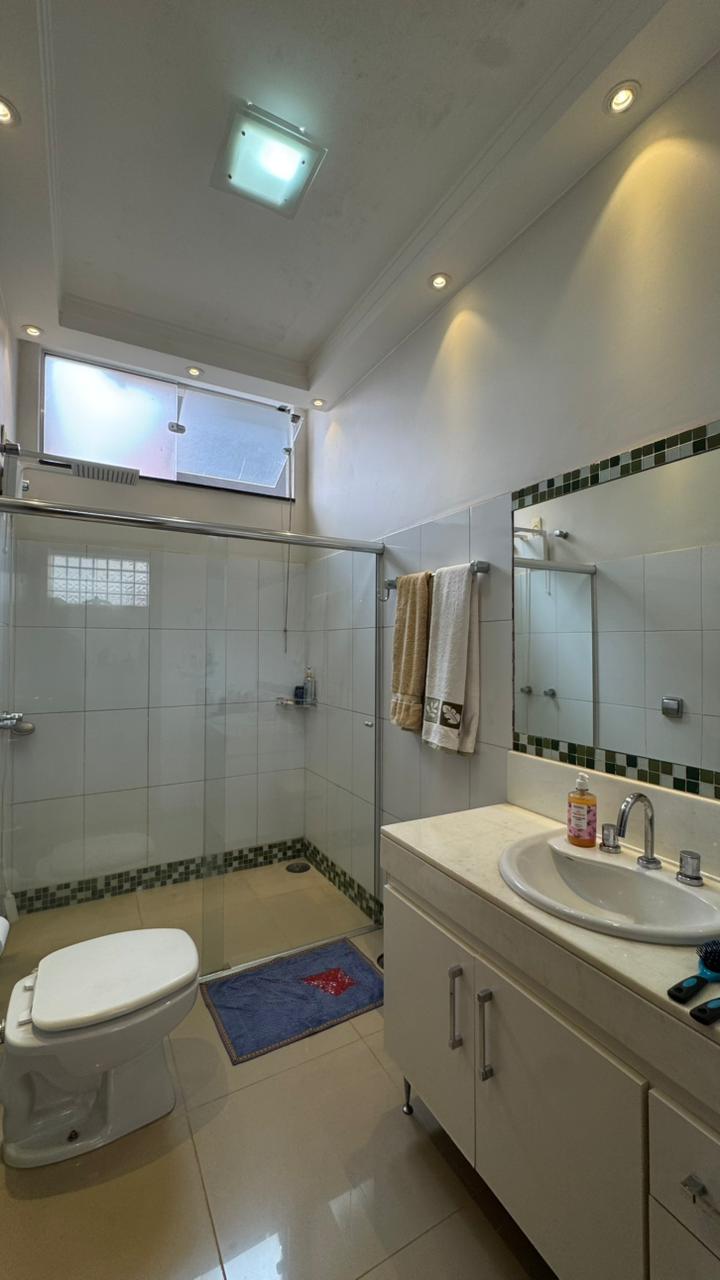 Casa de Alto Padrão à Venda no Jardim Veneza