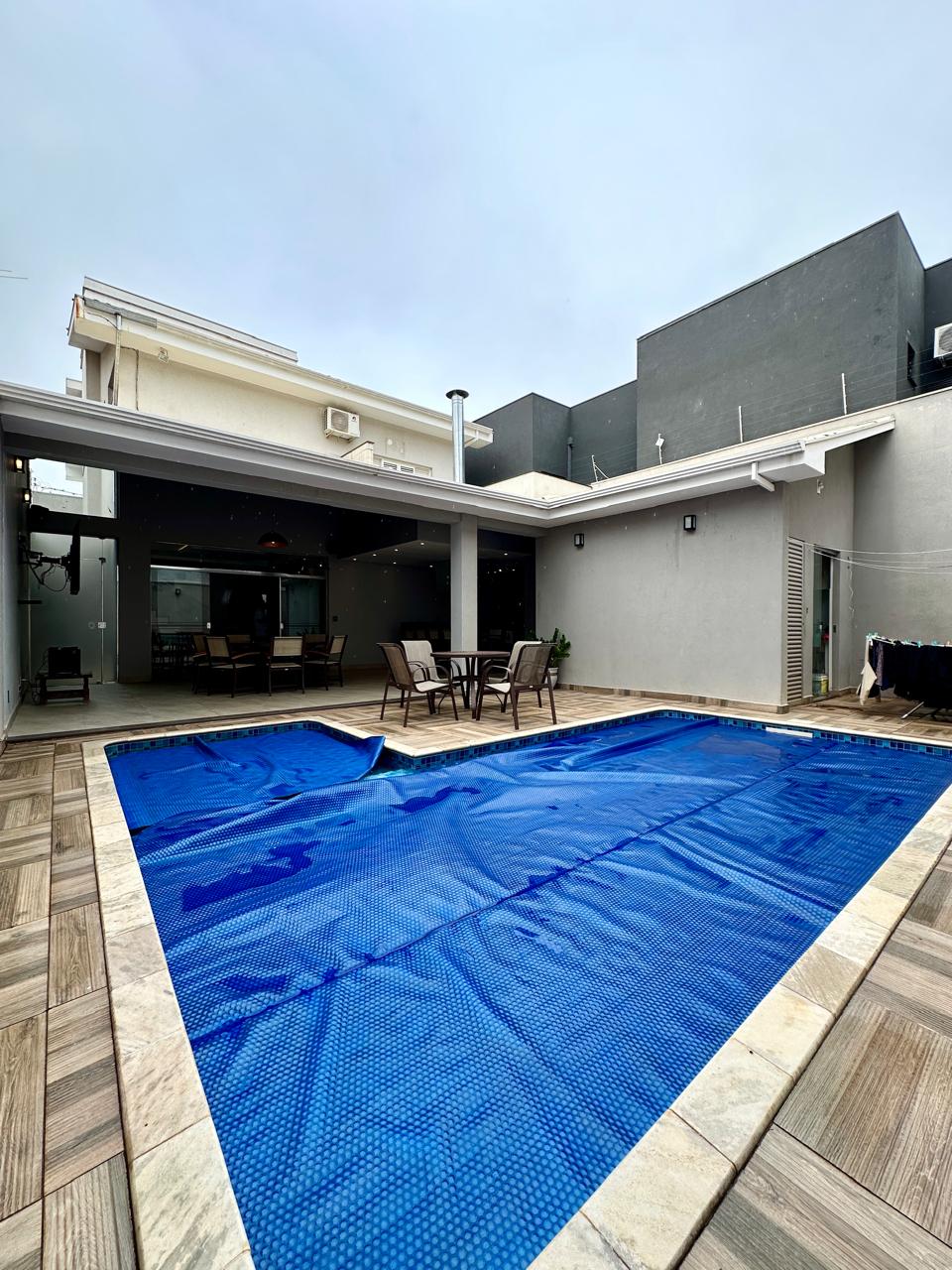 Casa de Alto Padrão à Venda no Jardim Veneza