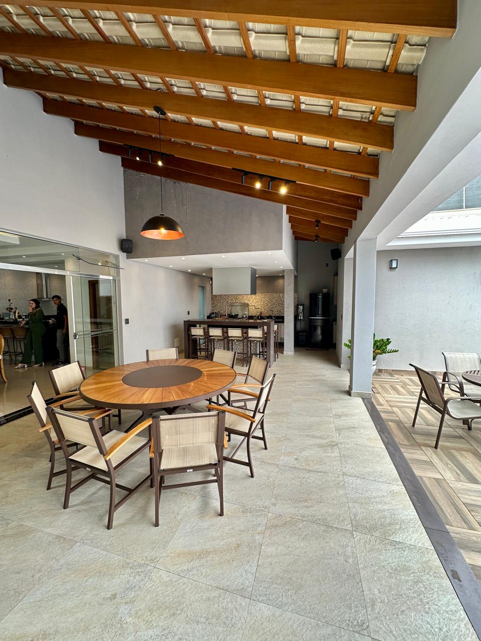 Casa de Alto Padrão à Venda no Jardim Veneza