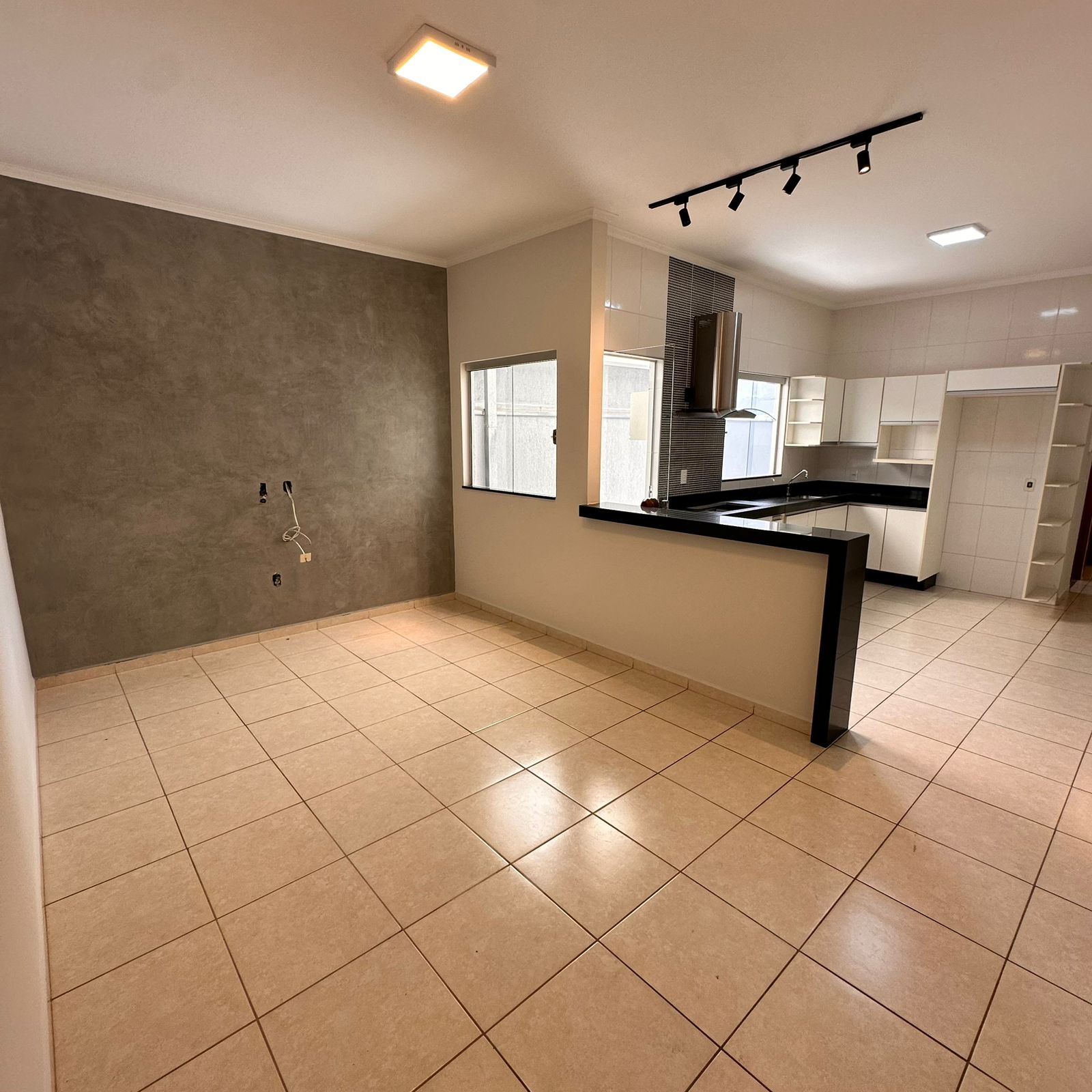 Casa no bairro Prolongamento Jardim Ângela Rosa à Venda