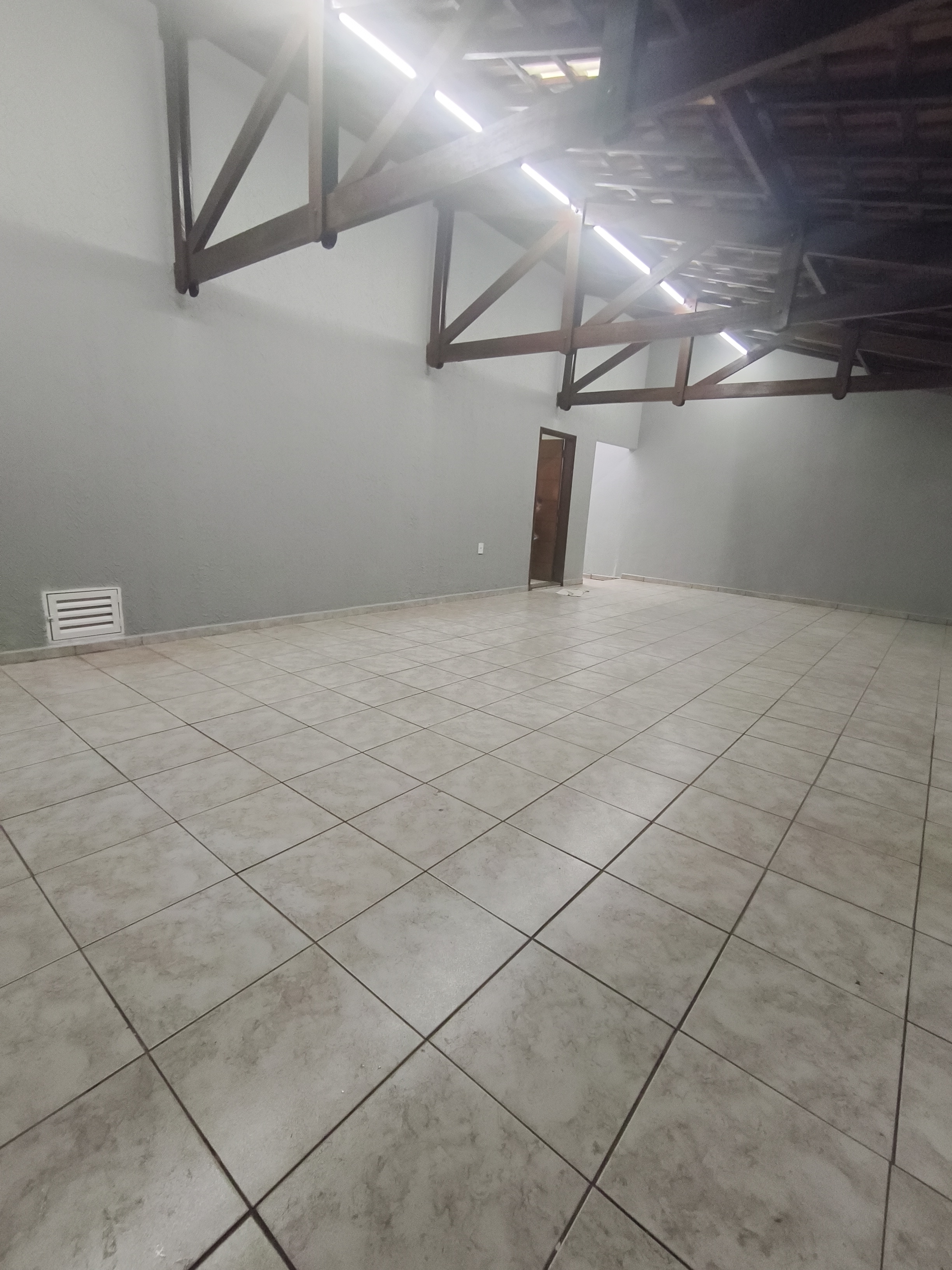 Casa no bairro Jardim Tropical à Venda