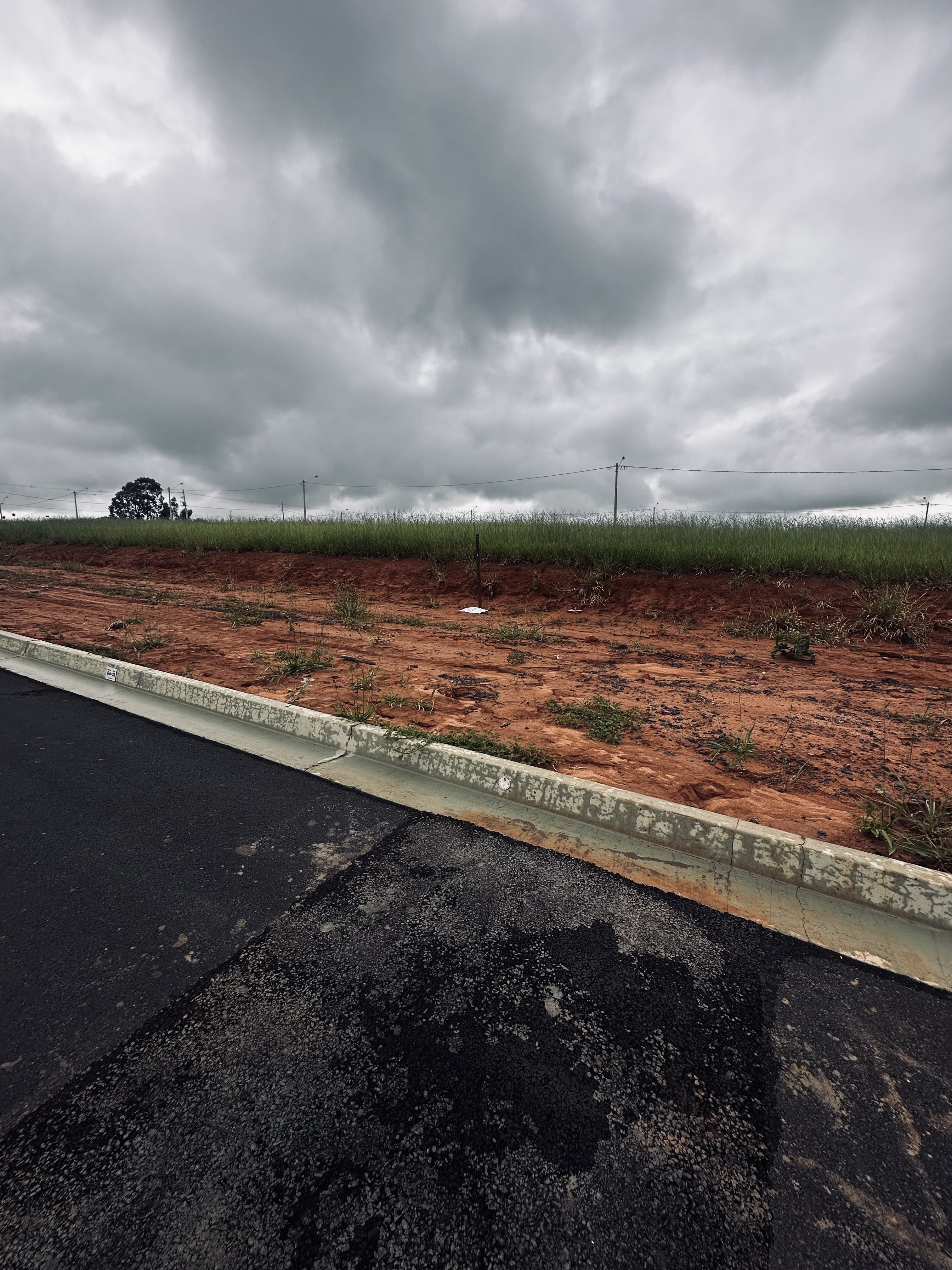 Terreno no bairro Jardim Maria Luiza à Venda