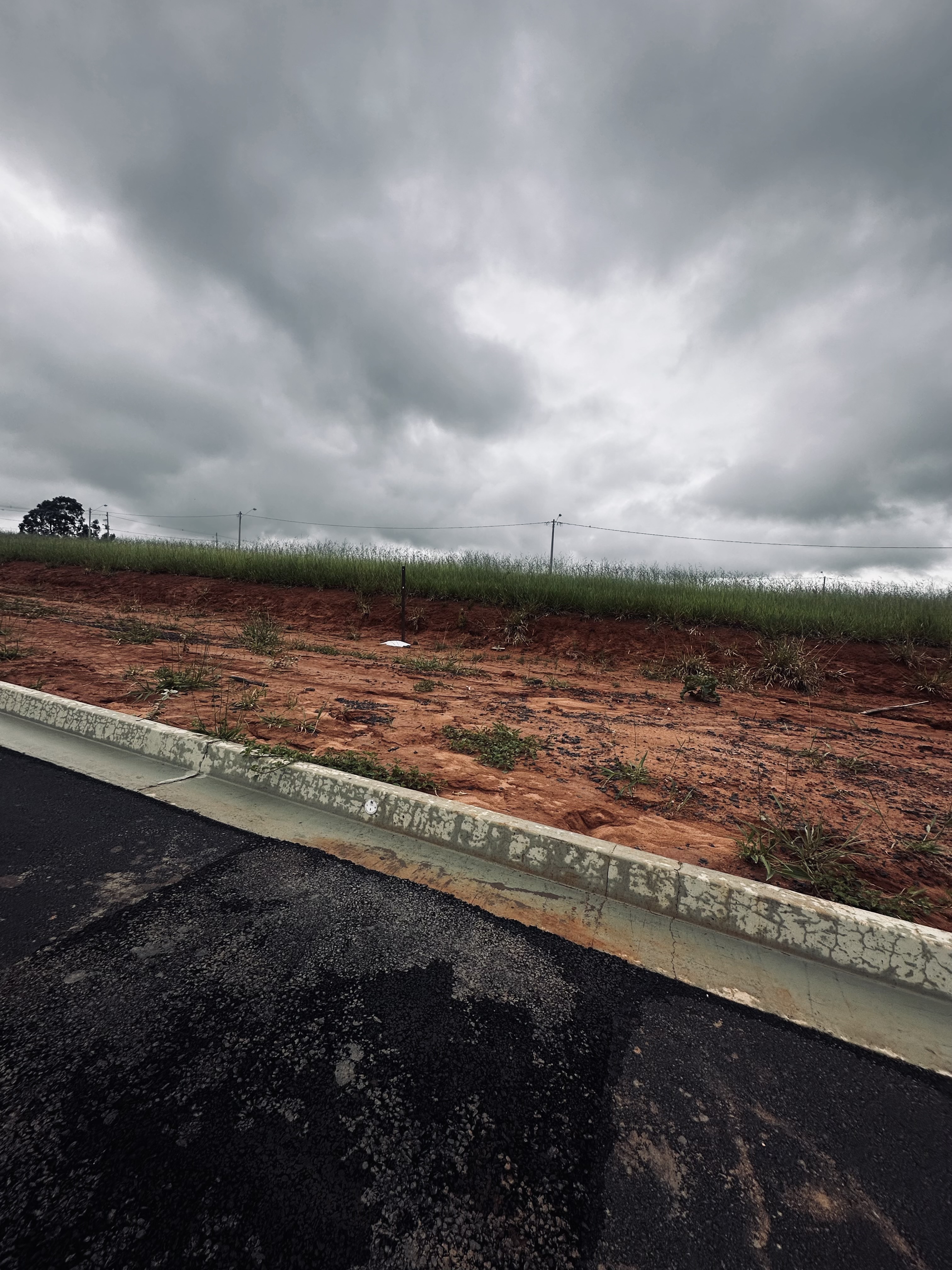 Terreno no bairro Jardim Maria Luiza à Venda