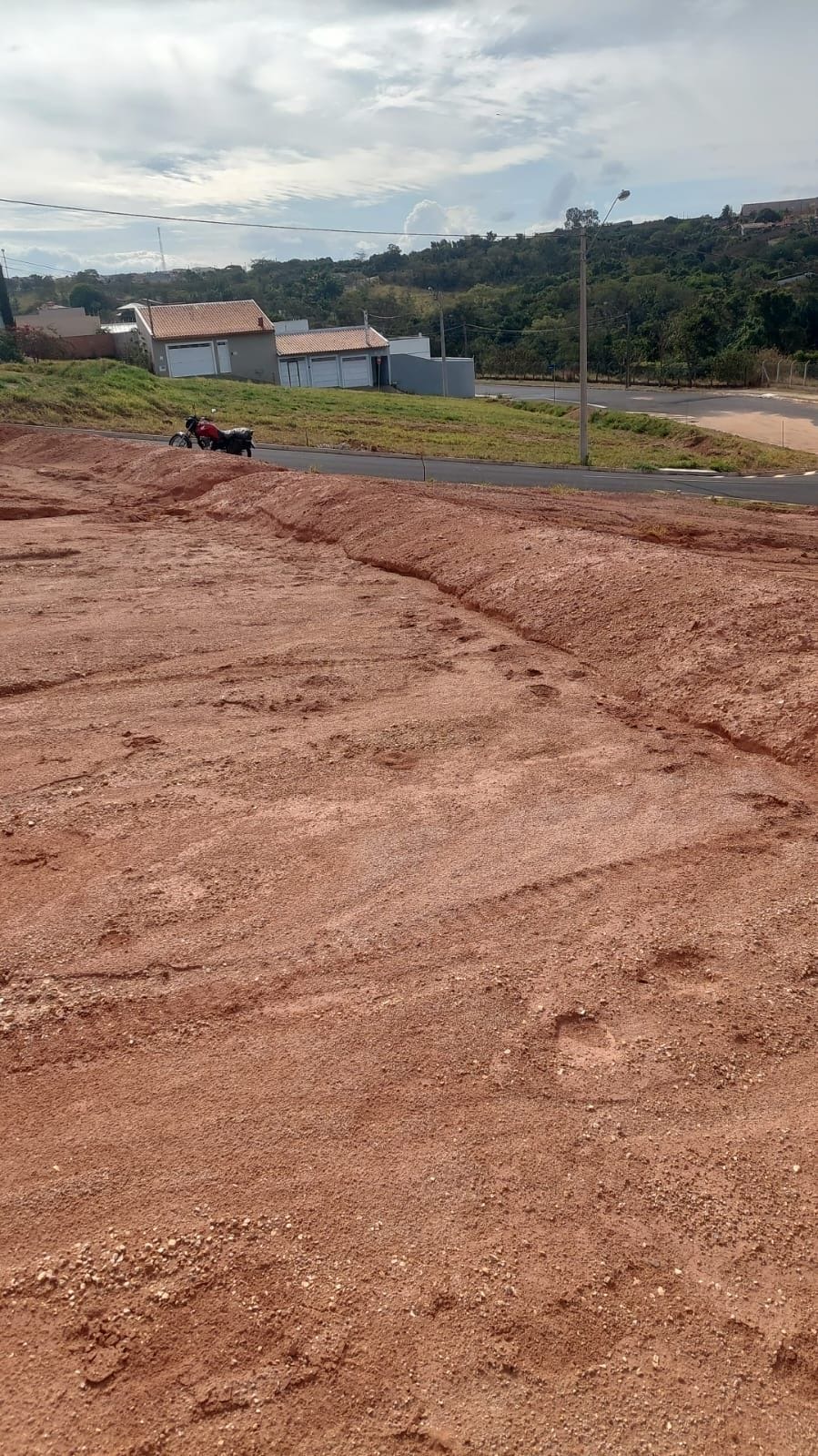 Terreno no bairro Parque dos Coqueiros à Venda