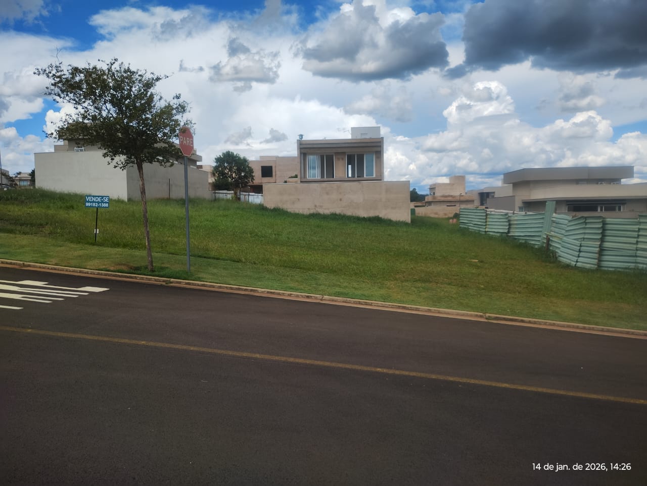 Terreno em Veredas De Franca à Venda