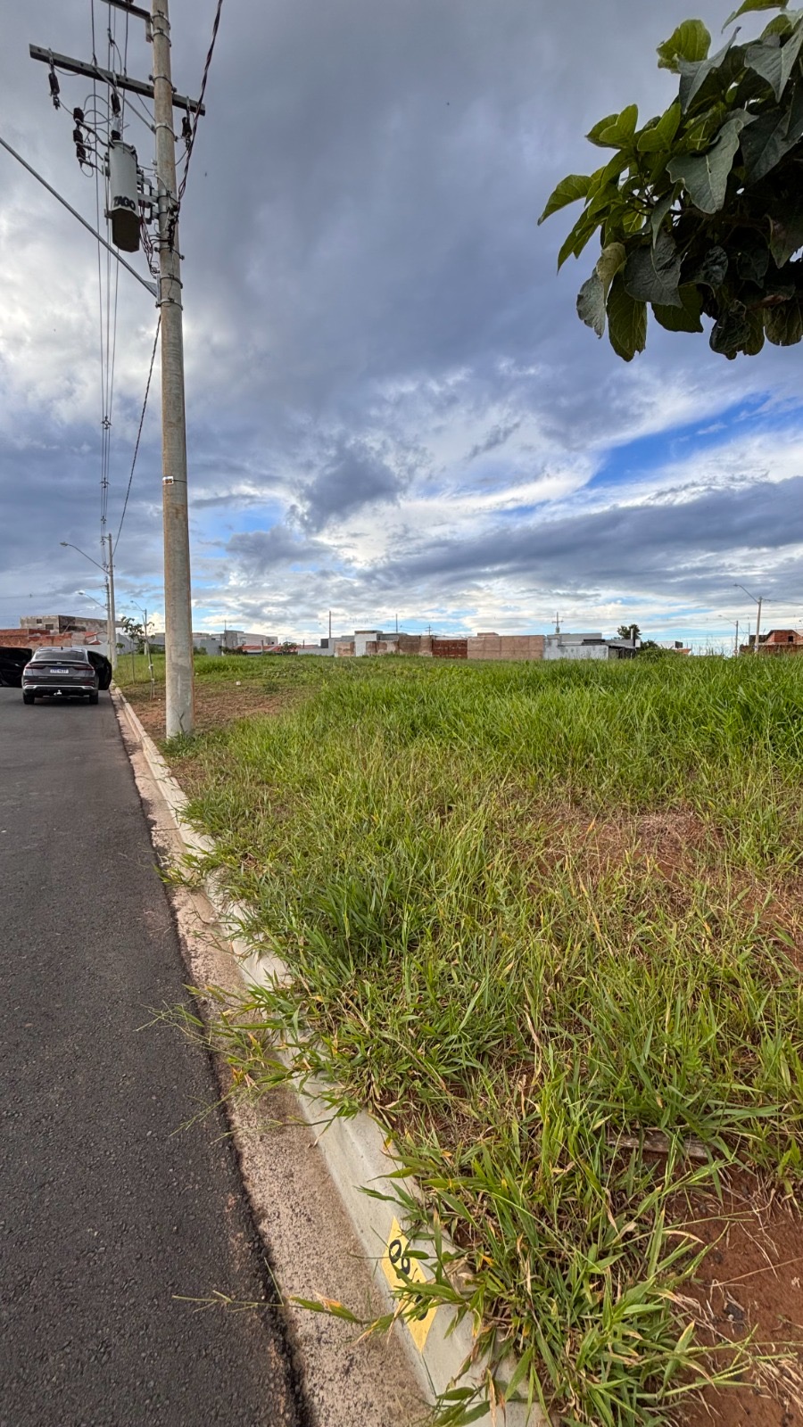 Terreno no bairro Residencial Irineu Zanetti à Venda