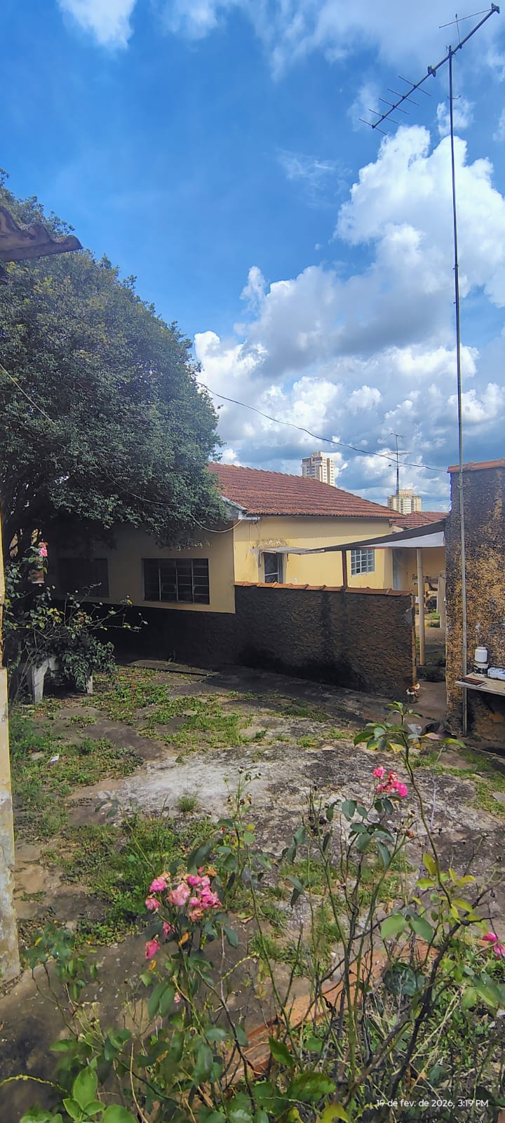 Casa no Centro à Venda