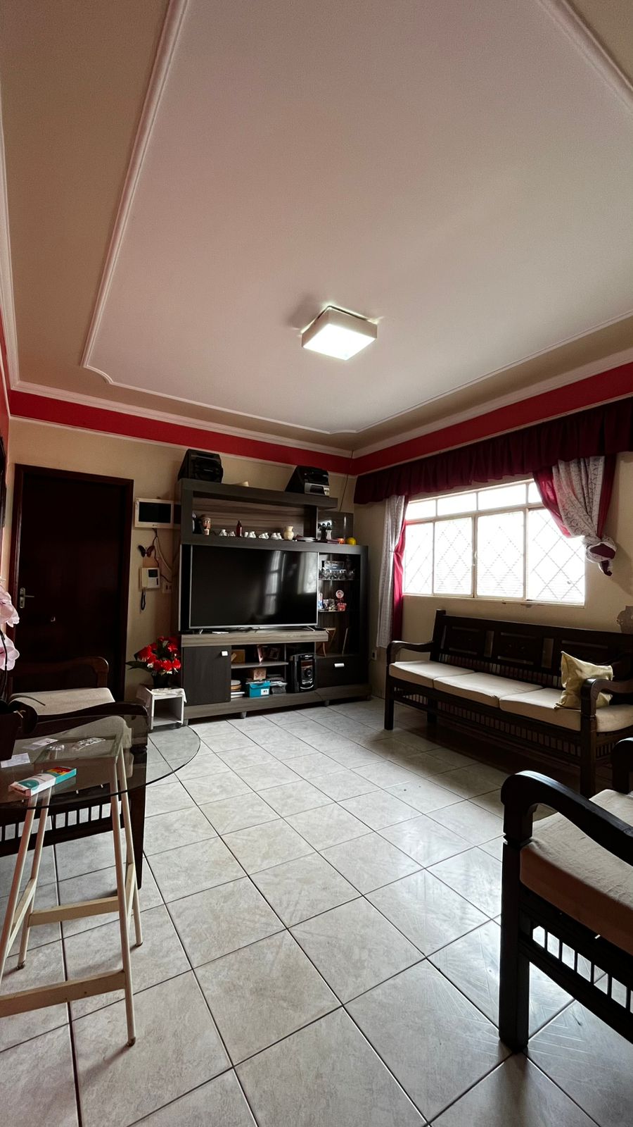 Casa no bairro Jardim Tropical à Venda