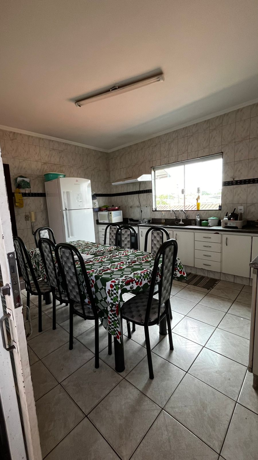 Casa no bairro Jardim Tropical à Venda