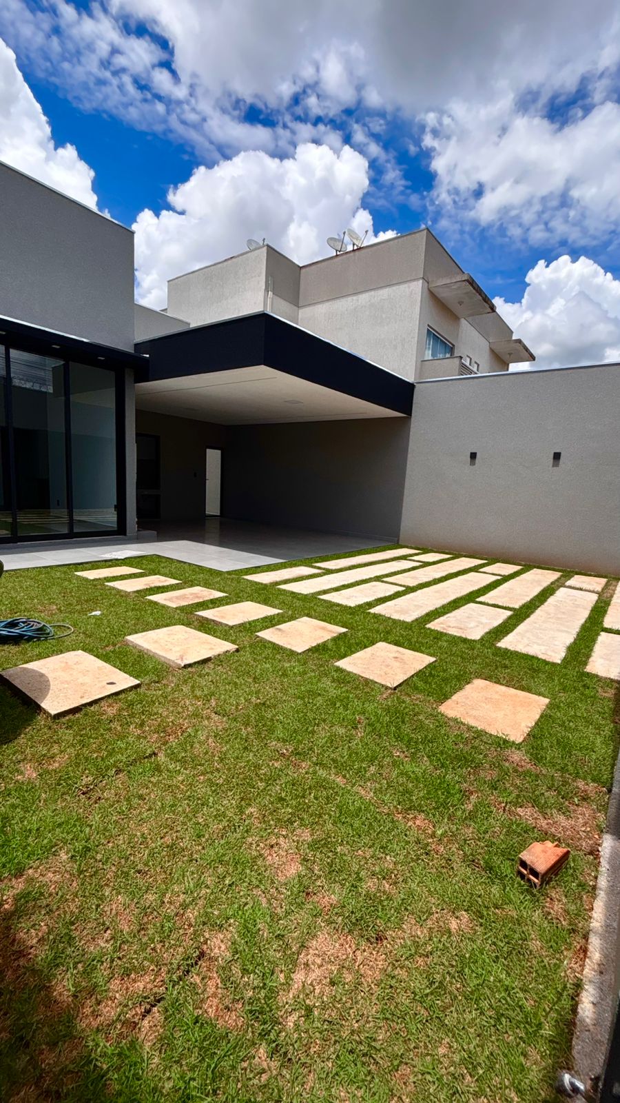 Casa no bairro Parque das Esmeraldas à Venda