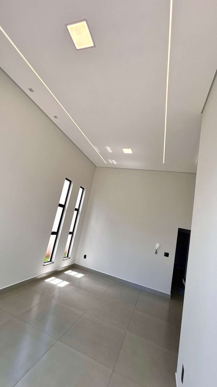 Casa no bairro Parque das Esmeraldas à Venda