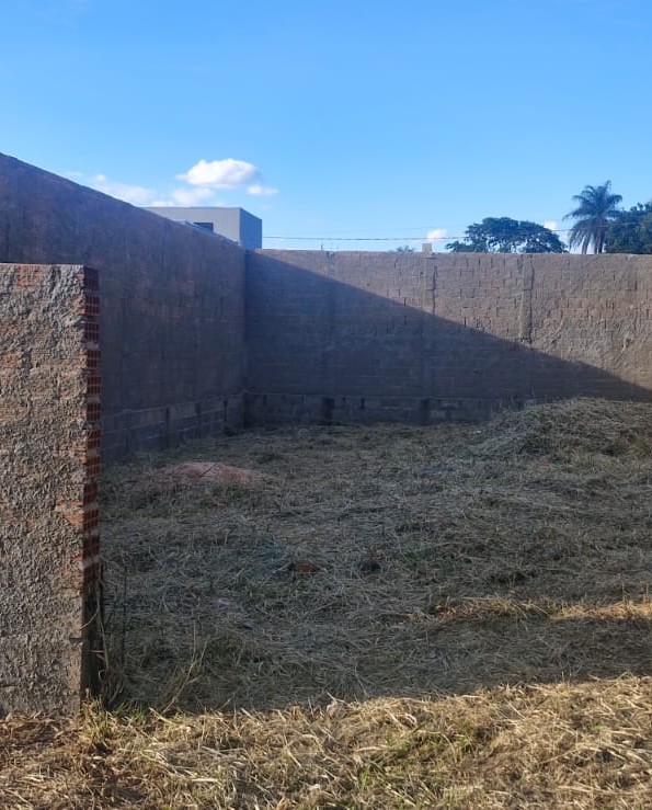 Terreno no bairro Loteamento Quinta do Oeste à Venda