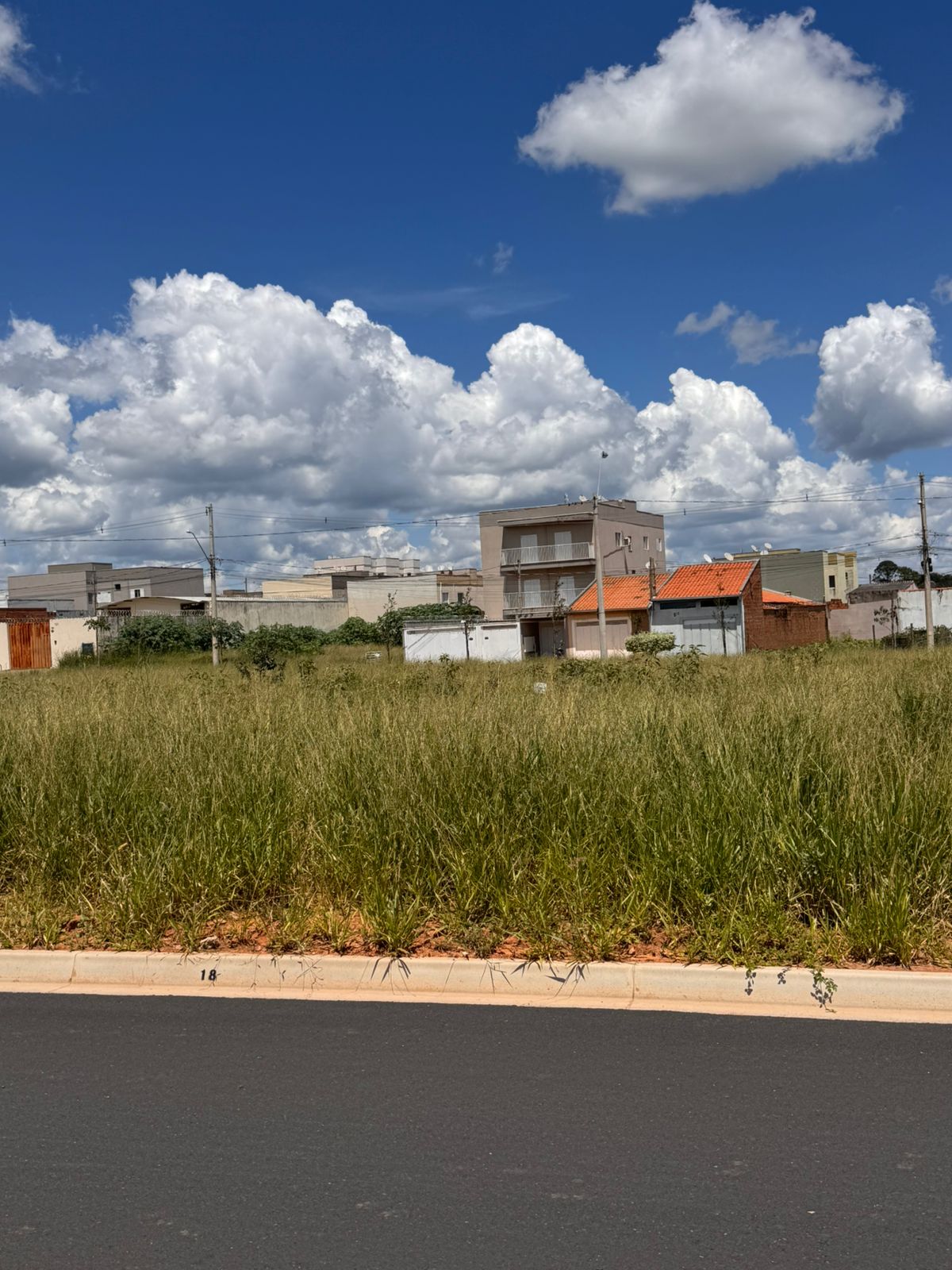 Terreno no bairro Prolongamento Parque das Esmeraldas à Venda