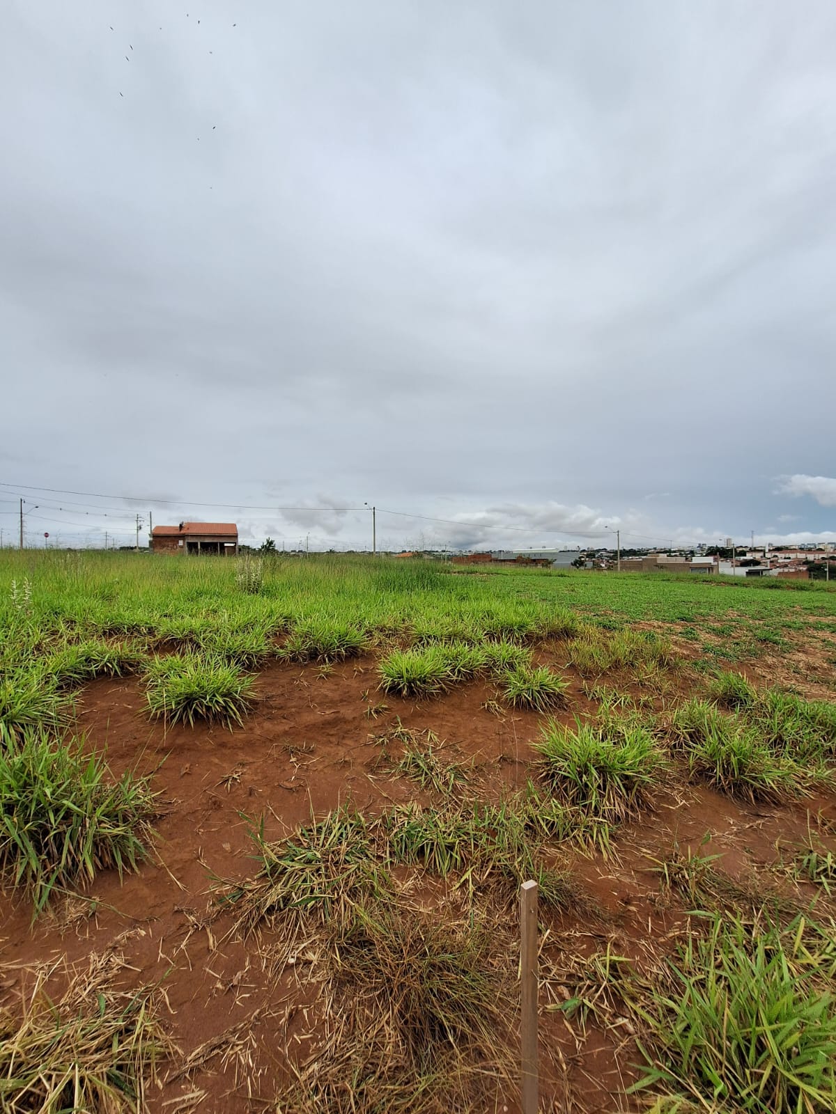 Terreno no bairro Residencial Quinta da Aurora à Venda