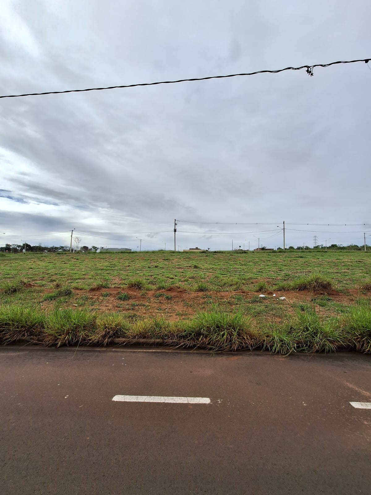 Terreno no bairro Loteamento Quinta do Oeste à Venda